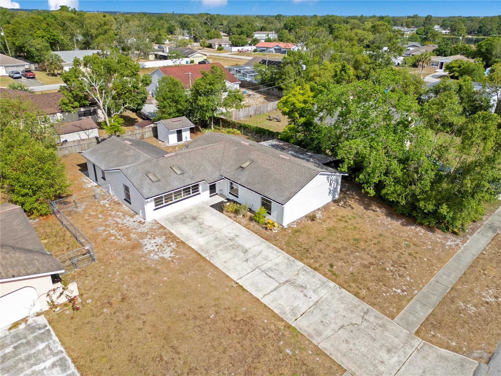 Image 32 of 38 For 1340 Bakersfield Avenue