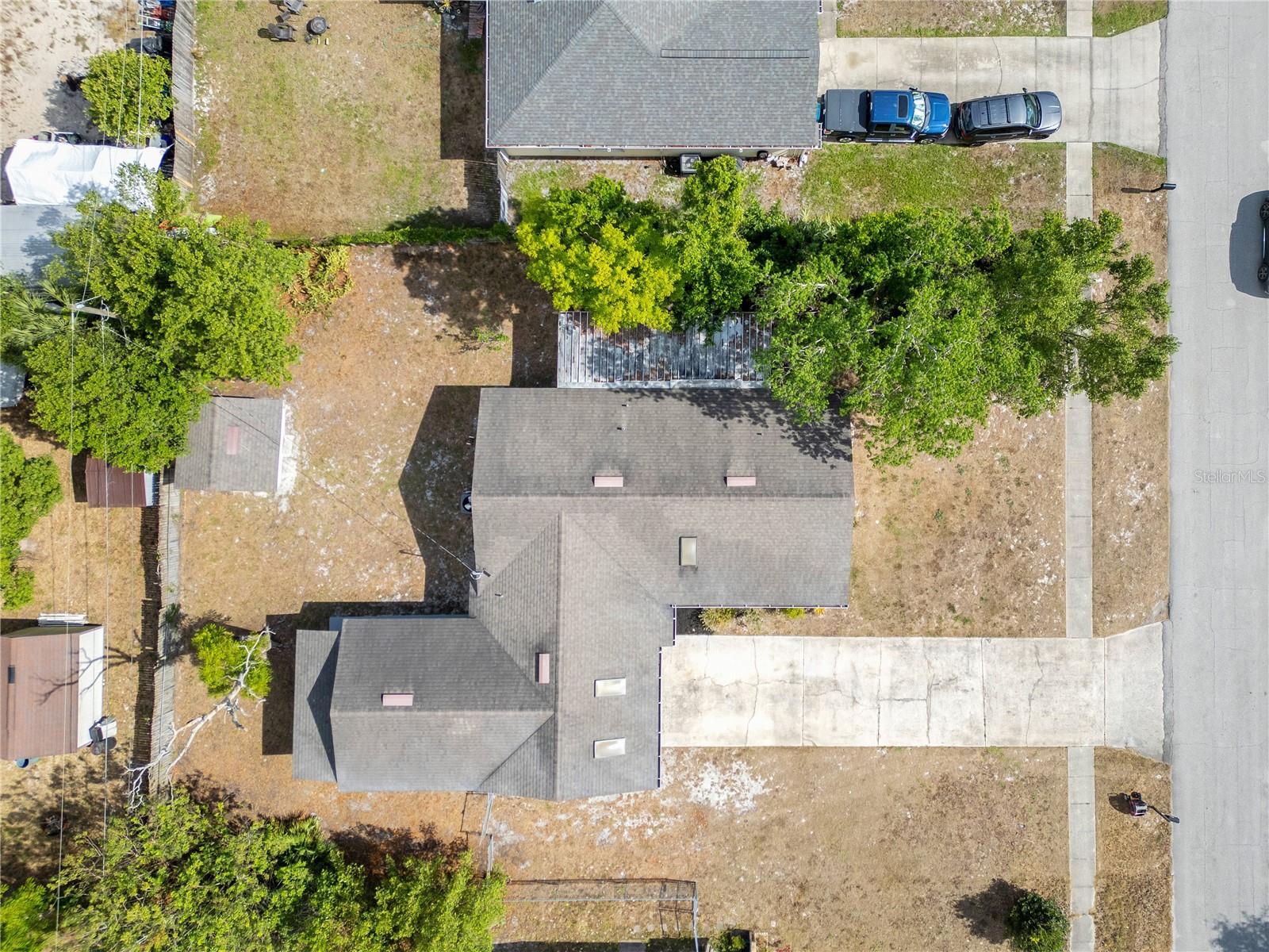 Image 33 of 38 For 1340 Bakersfield Avenue