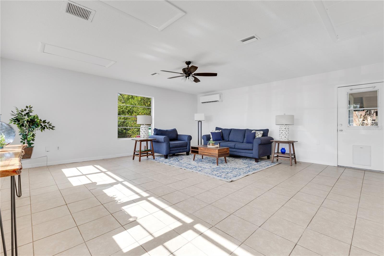 Image 6 of 38 For 1340 Bakersfield Avenue