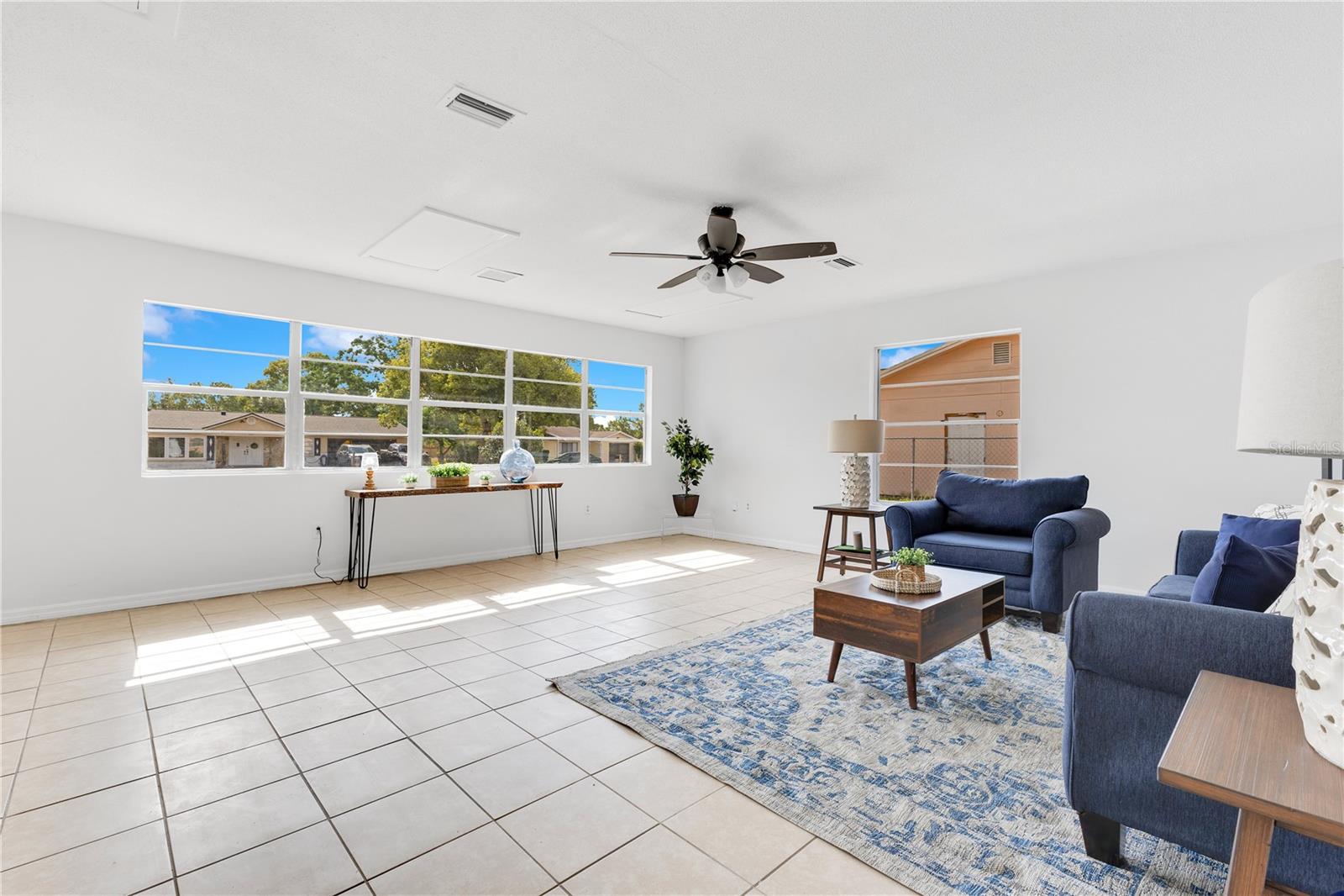 Image 7 of 38 For 1340 Bakersfield Avenue