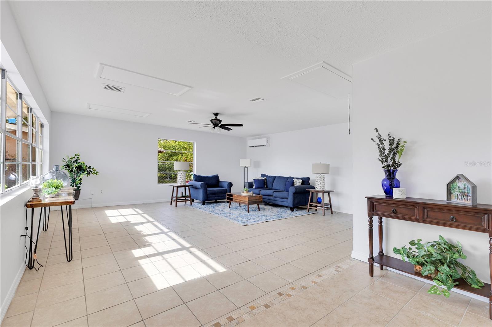 Image 8 of 38 For 1340 Bakersfield Avenue