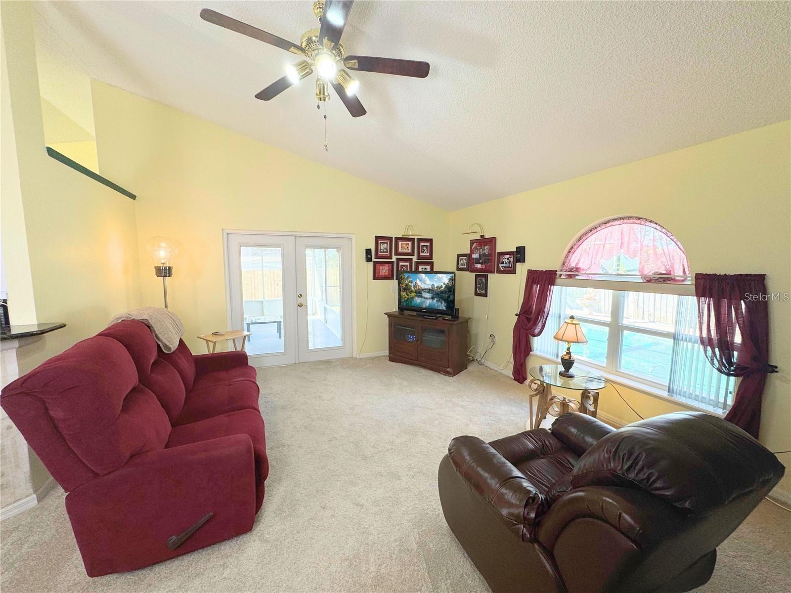 Image 16 of 40 For 842 Amidon Street