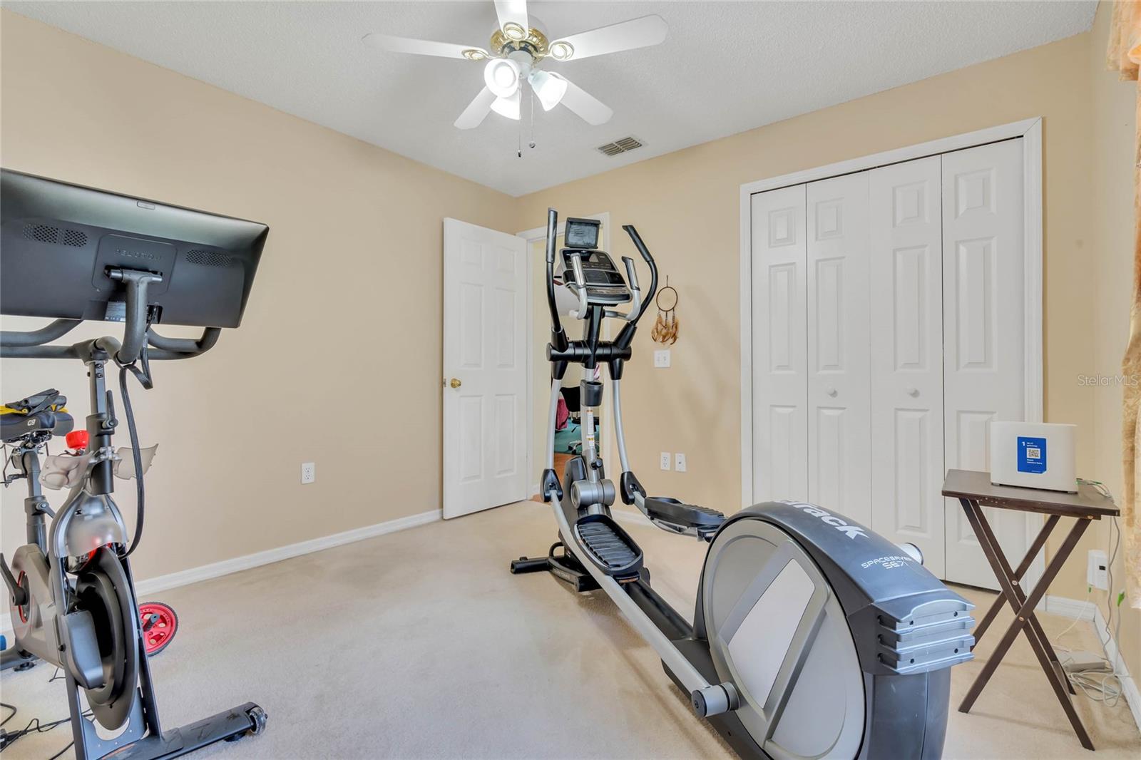 Image 20 of 40 For 842 Amidon Street