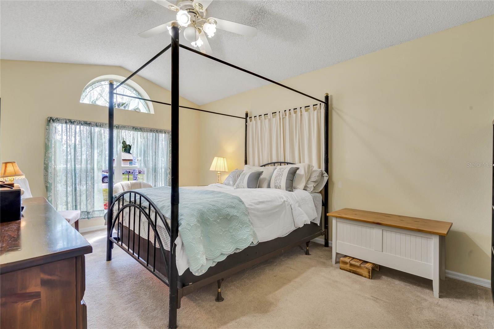 Image 26 of 40 For 842 Amidon Street