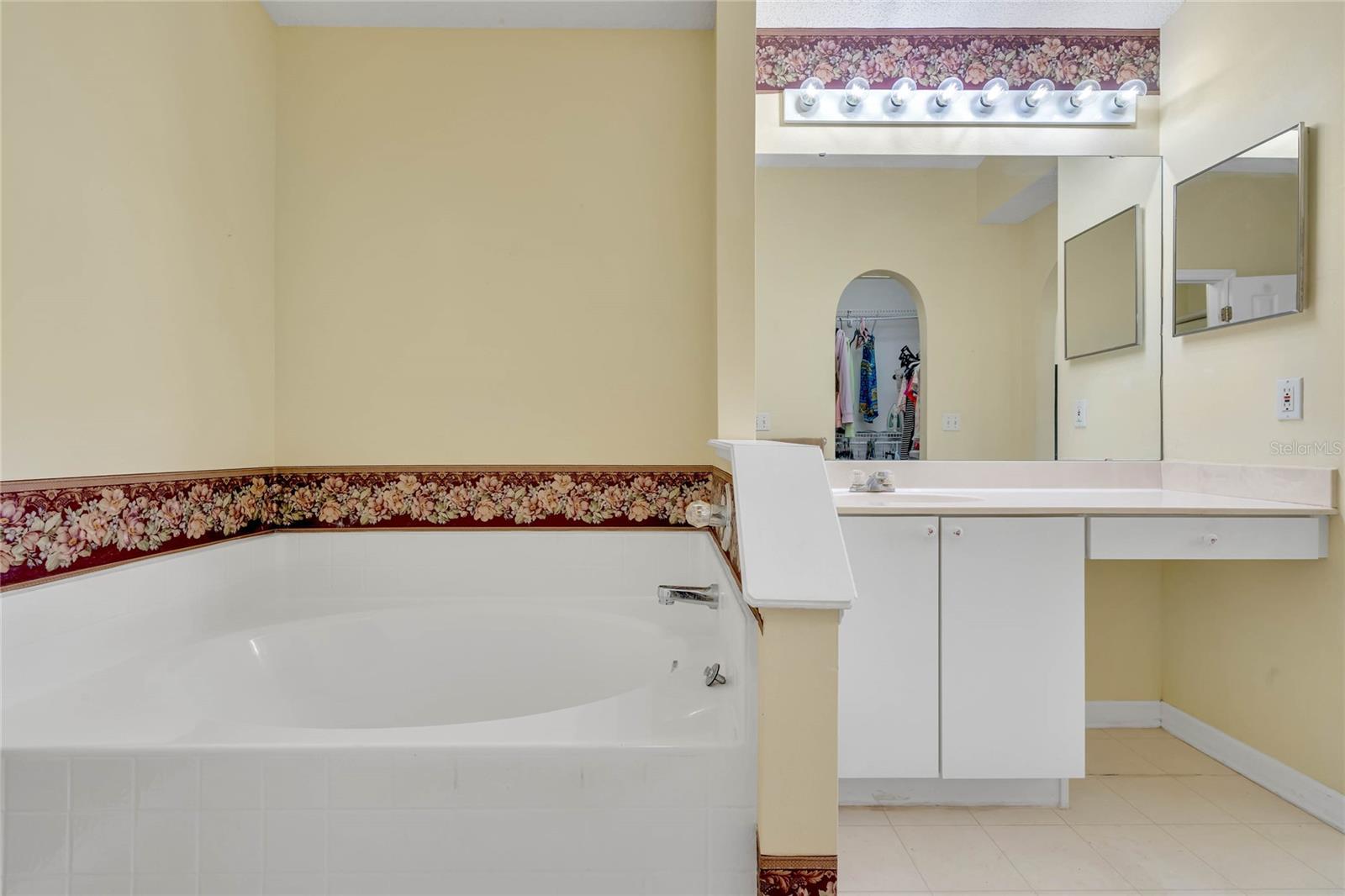 Image 30 of 40 For 842 Amidon Street