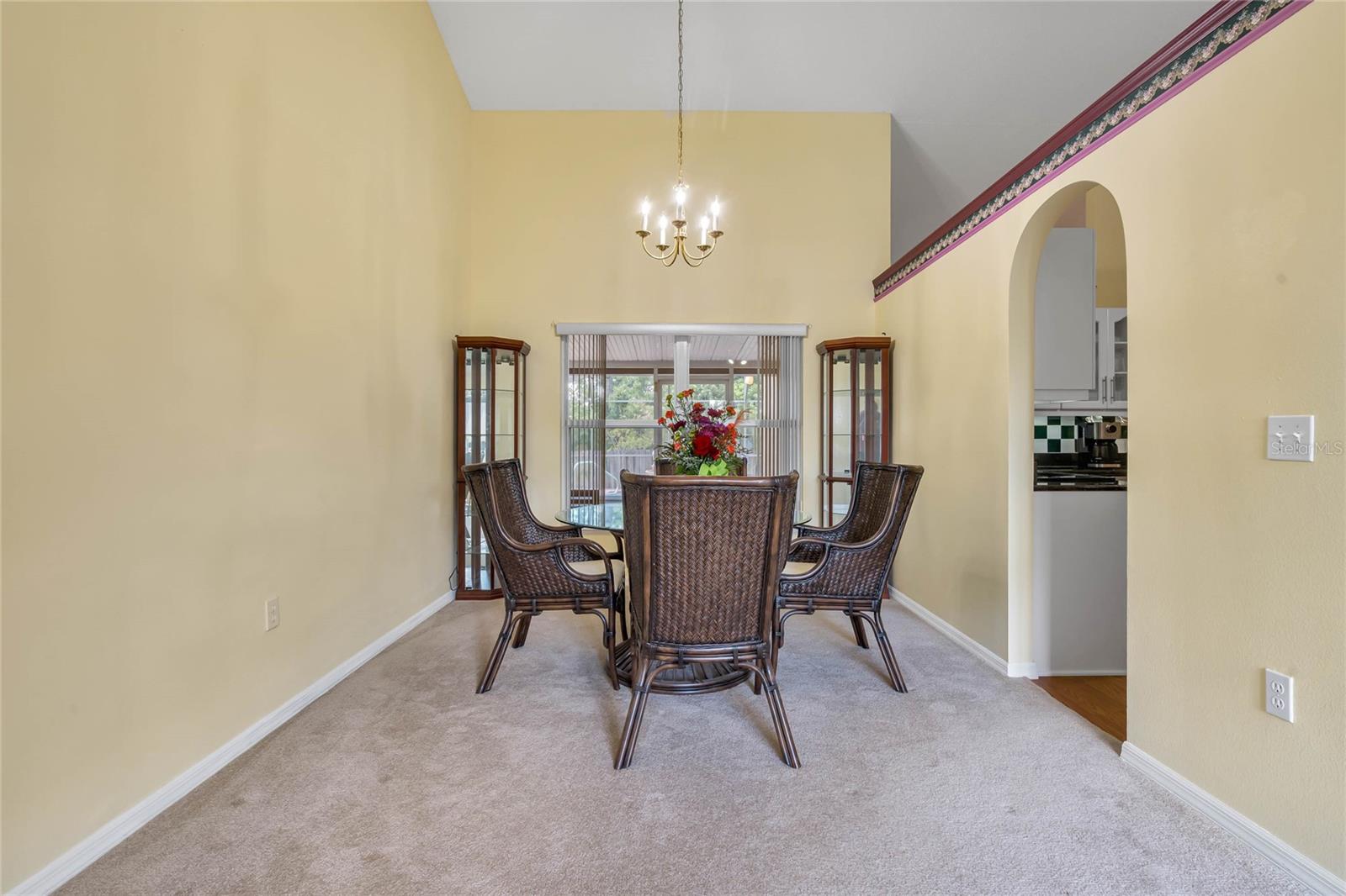 Image 8 of 40 For 842 Amidon Street