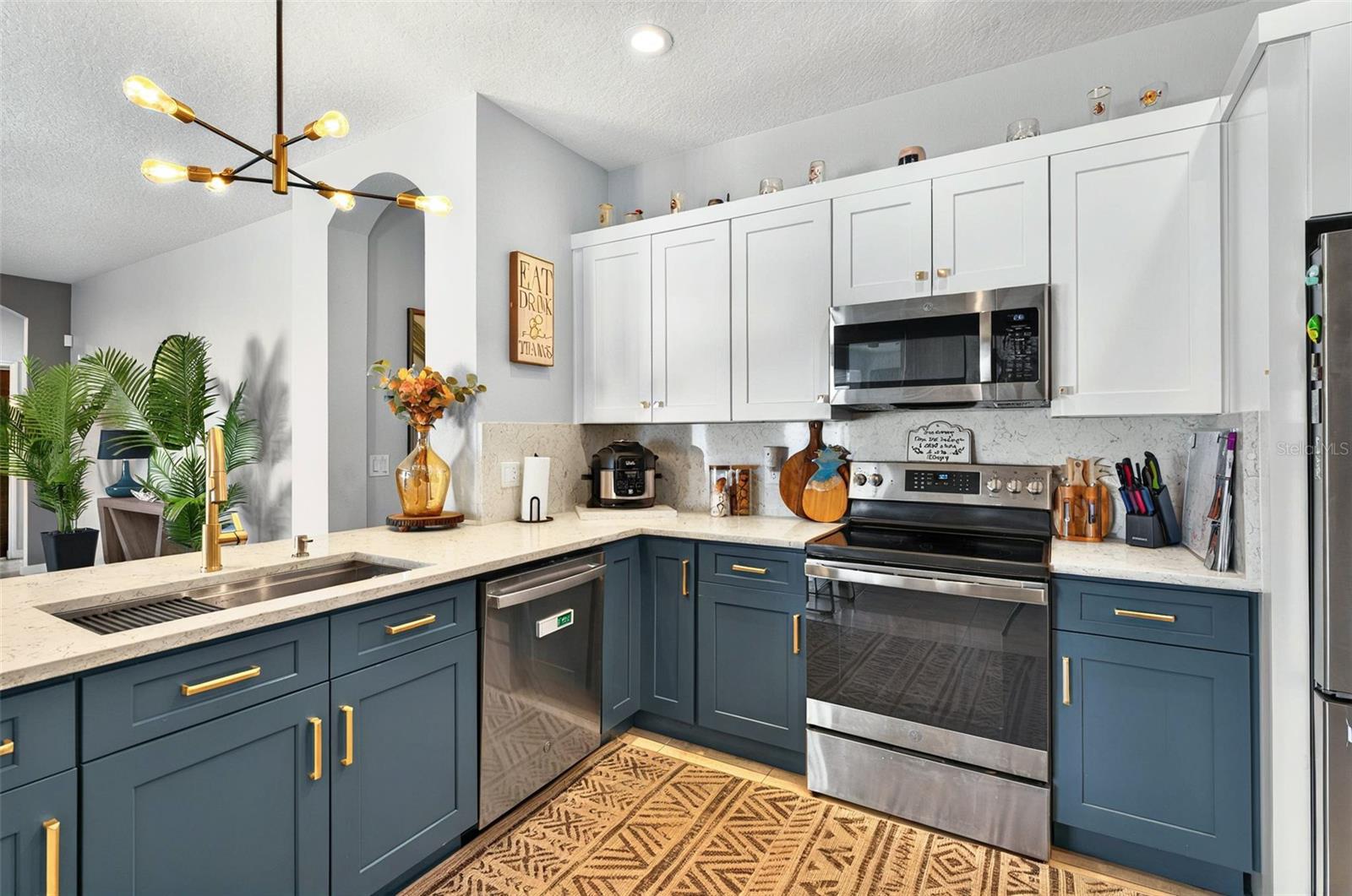 Image 10 of 51 For 6542 Lake Pembroke Place