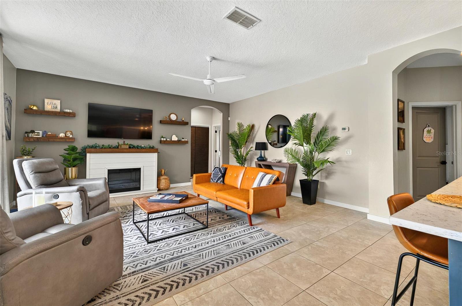 Image 16 of 51 For 6542 Lake Pembroke Place