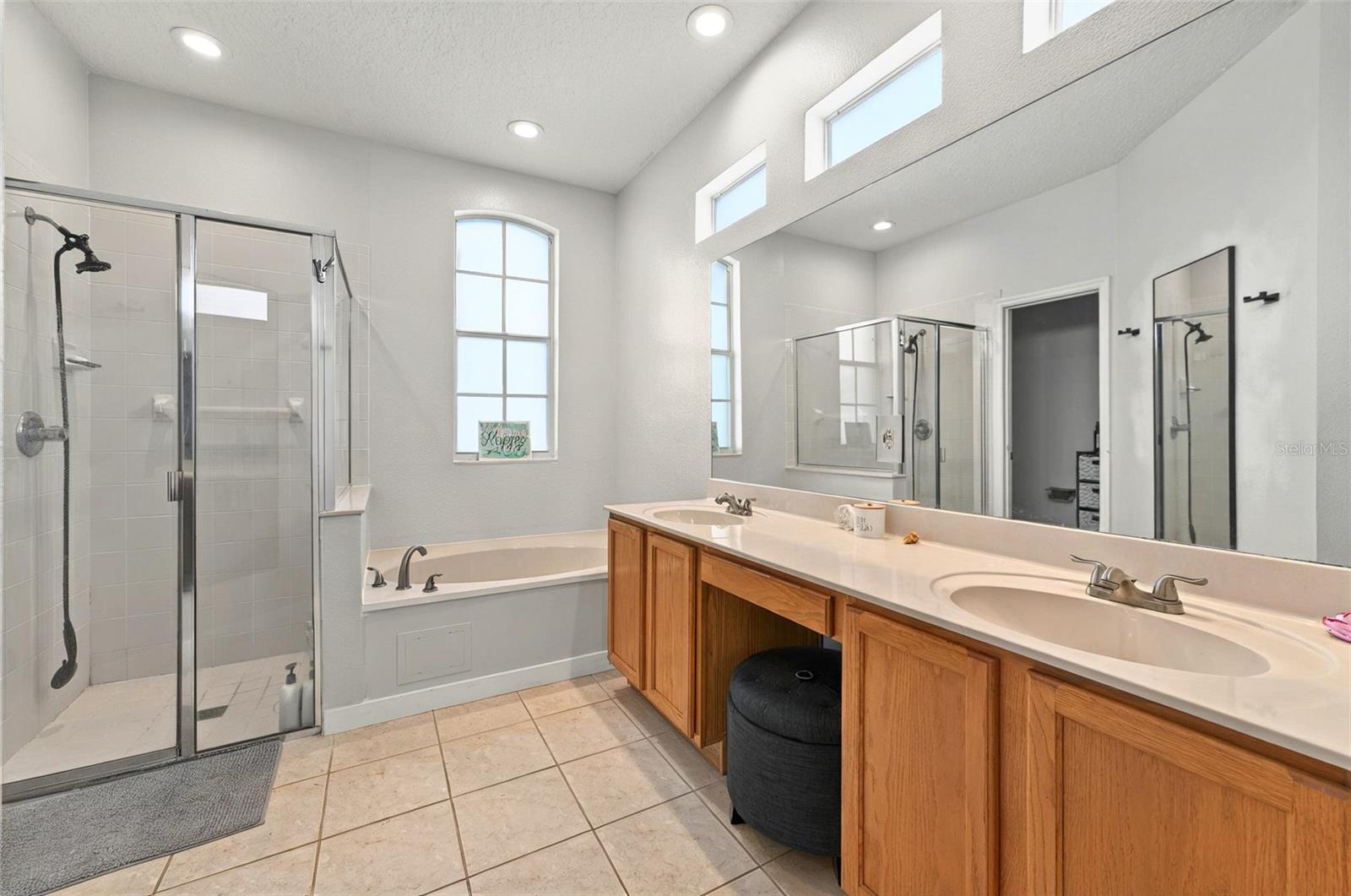 Image 25 of 51 For 6542 Lake Pembroke Place