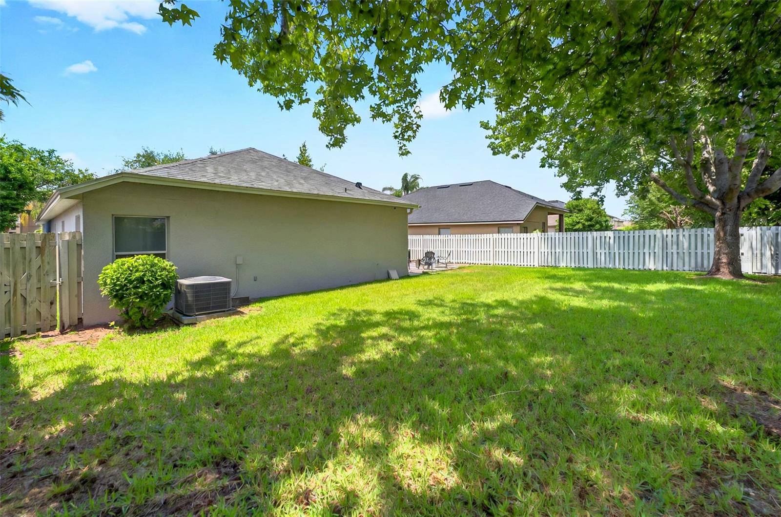 Image 36 of 51 For 6542 Lake Pembroke Place