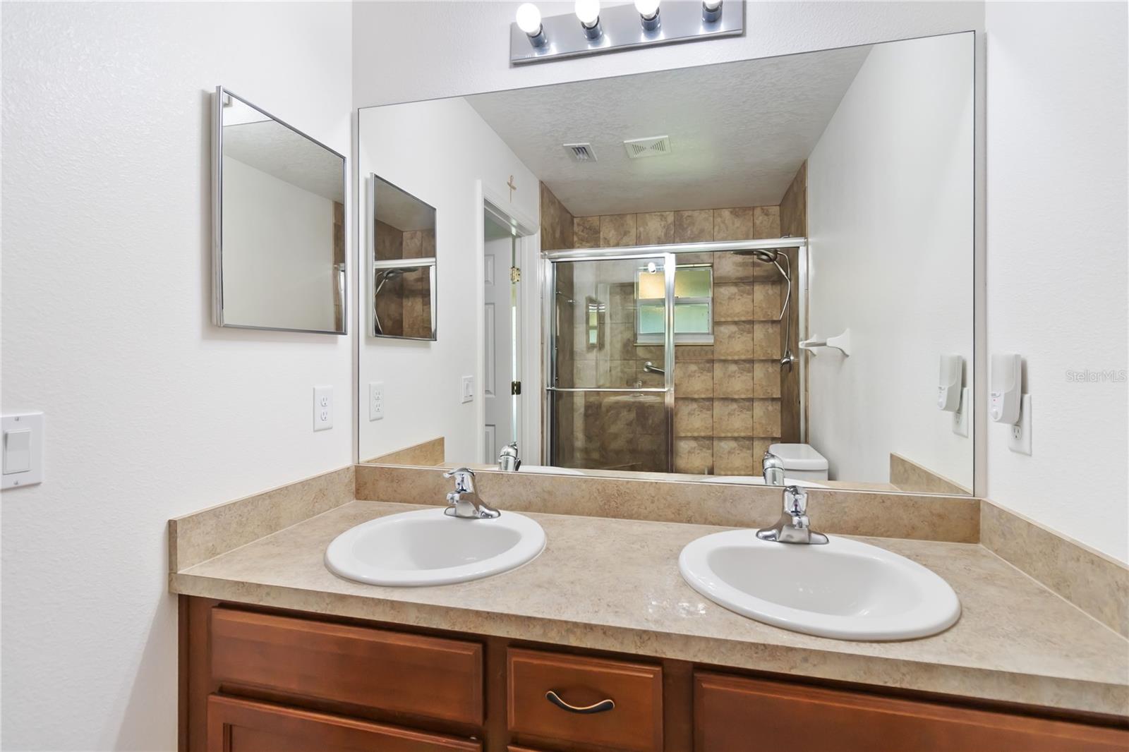 Image 30 of 41 For 2640 Shelby Ruth Place