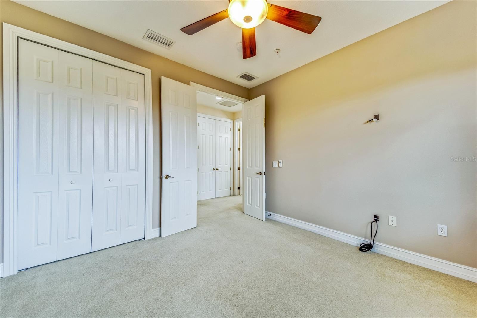 Image 14 of 37 For 1408 3rd Street Circle E