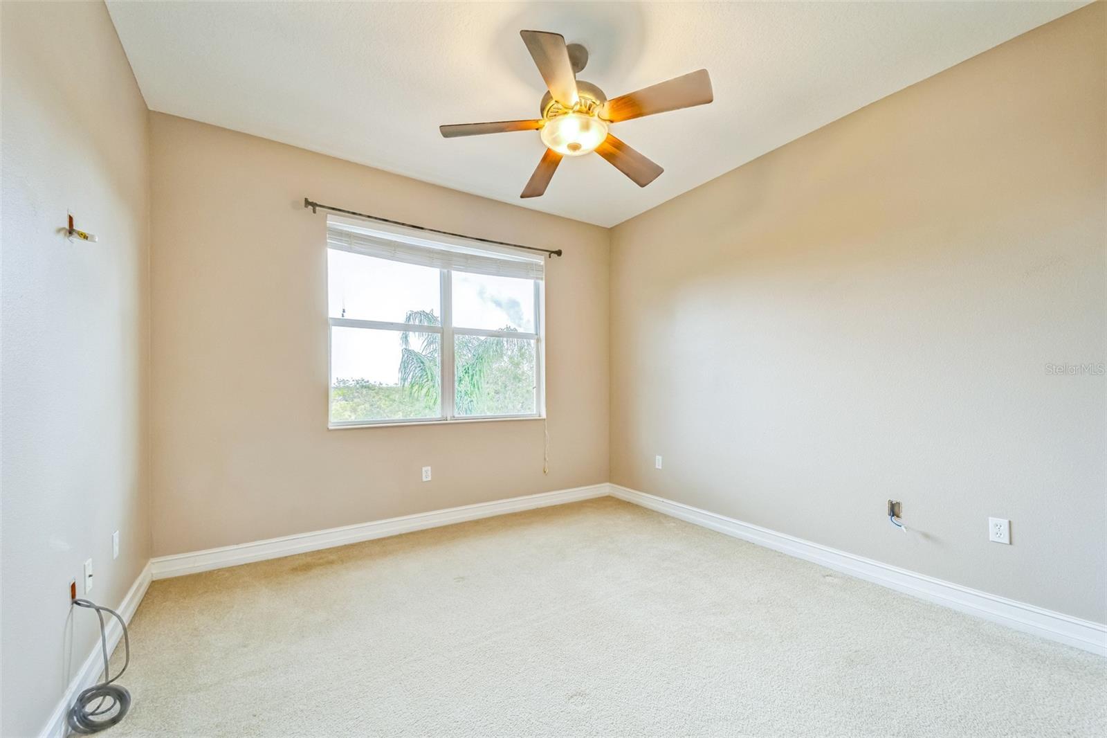 Image 18 of 37 For 1408 3rd Street Circle E