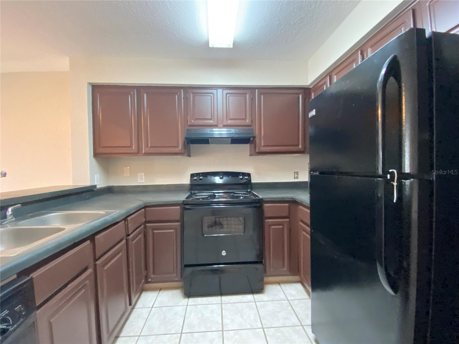 Image 11 of 37 For 14025 Fairway Island Drive 335