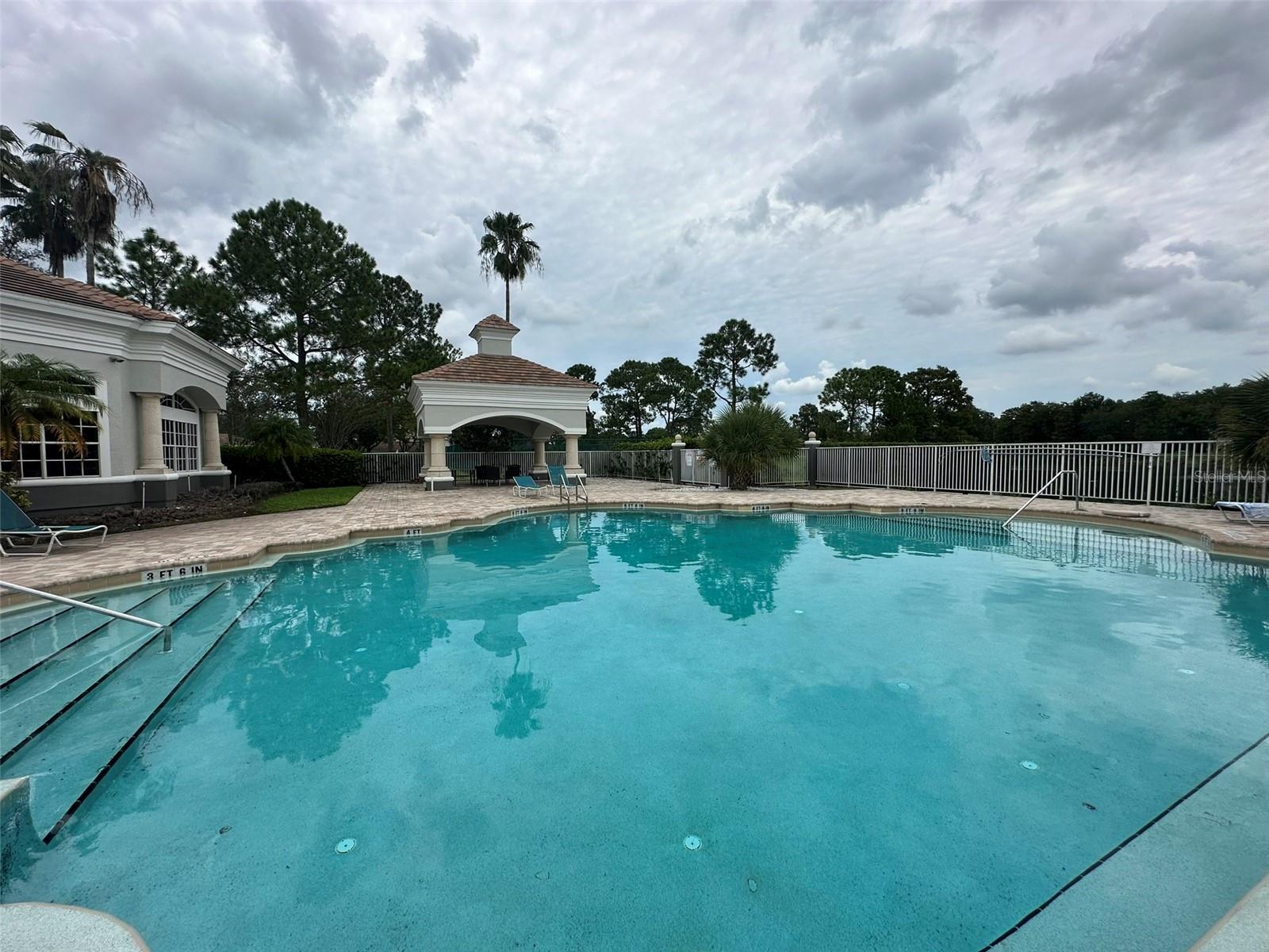 Image 31 of 37 For 14025 Fairway Island Drive 335