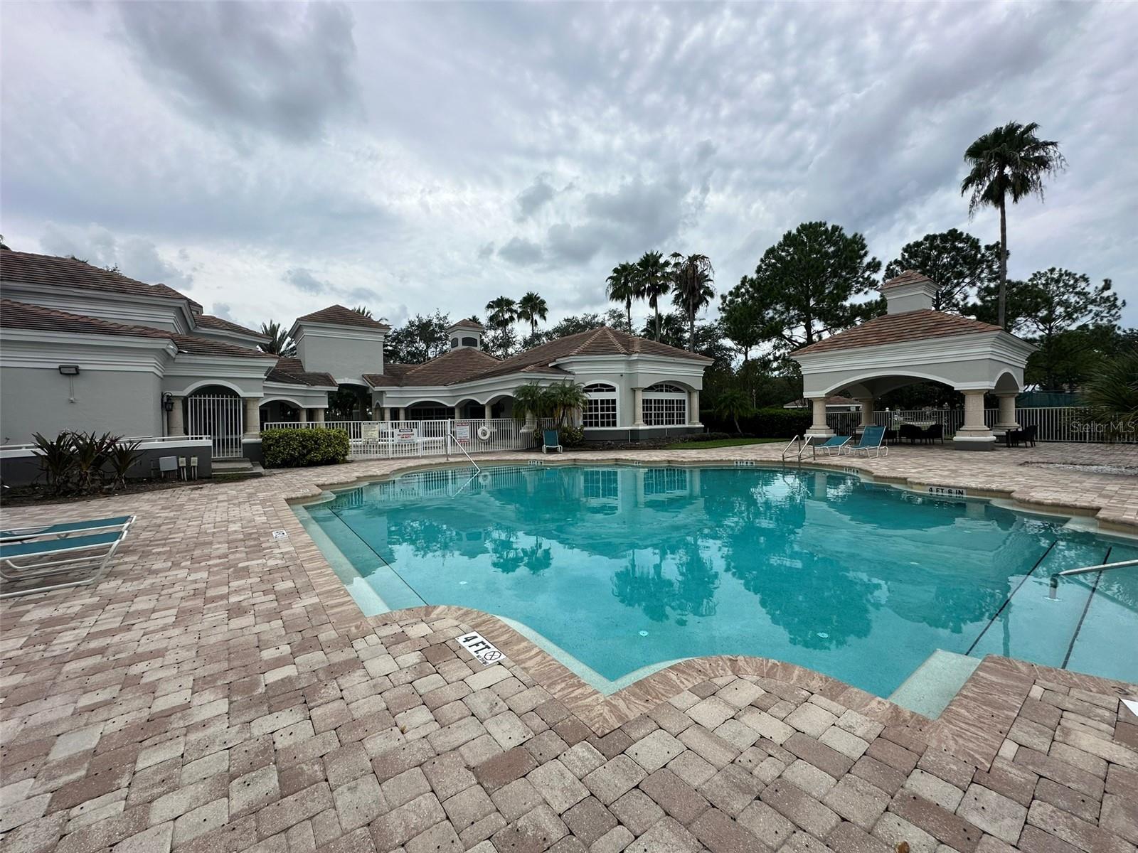 Image 32 of 37 For 14025 Fairway Island Drive 335