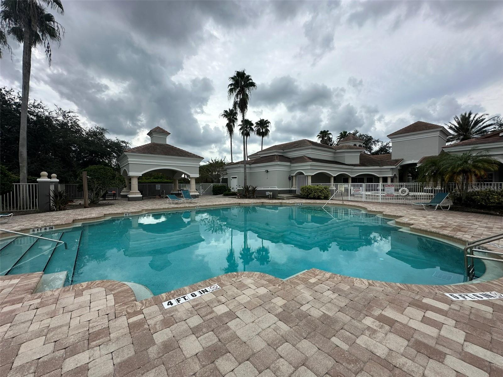 Image 33 of 37 For 14025 Fairway Island Drive 335