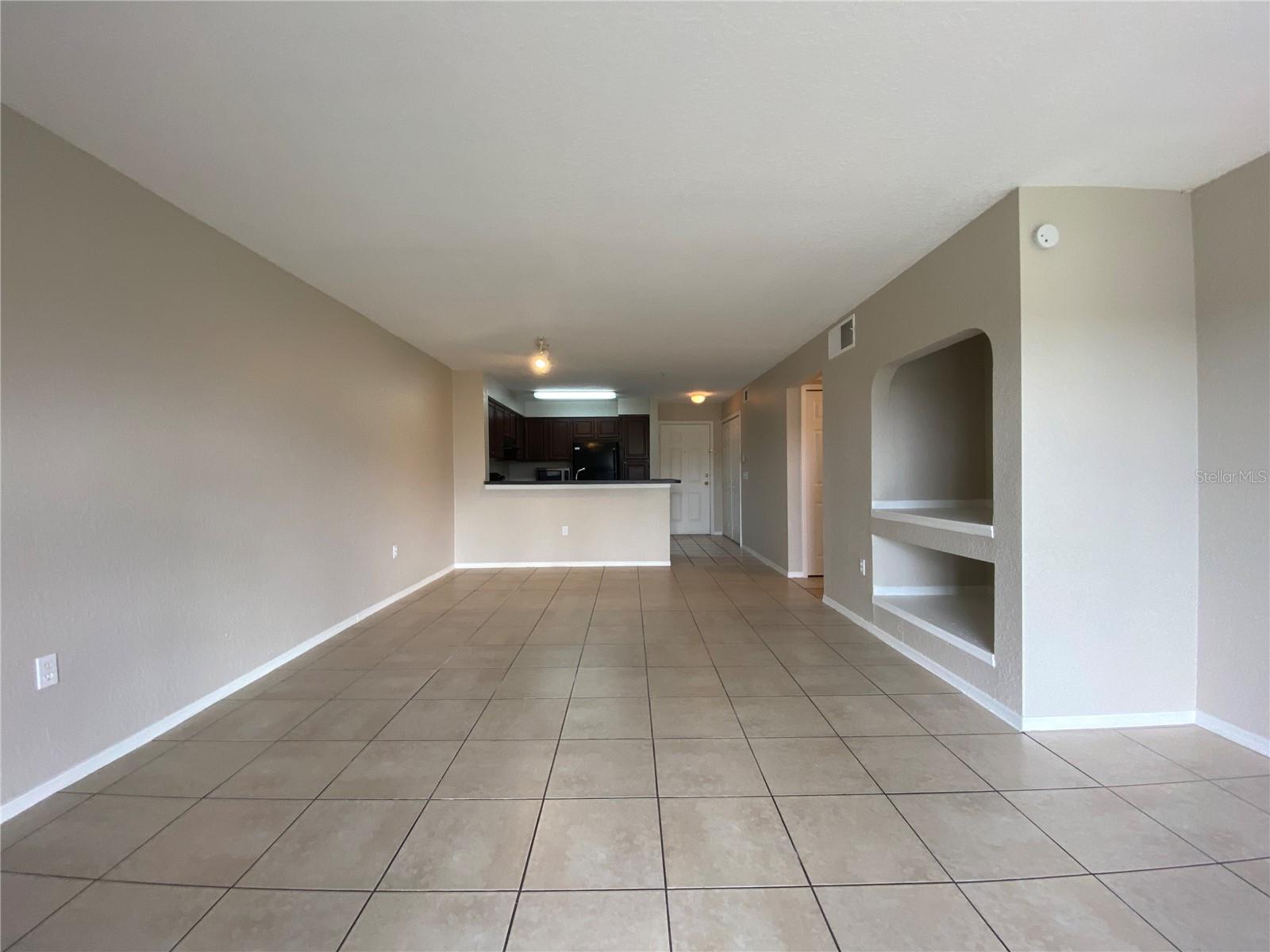 Image 6 of 37 For 14025 Fairway Island Drive 335