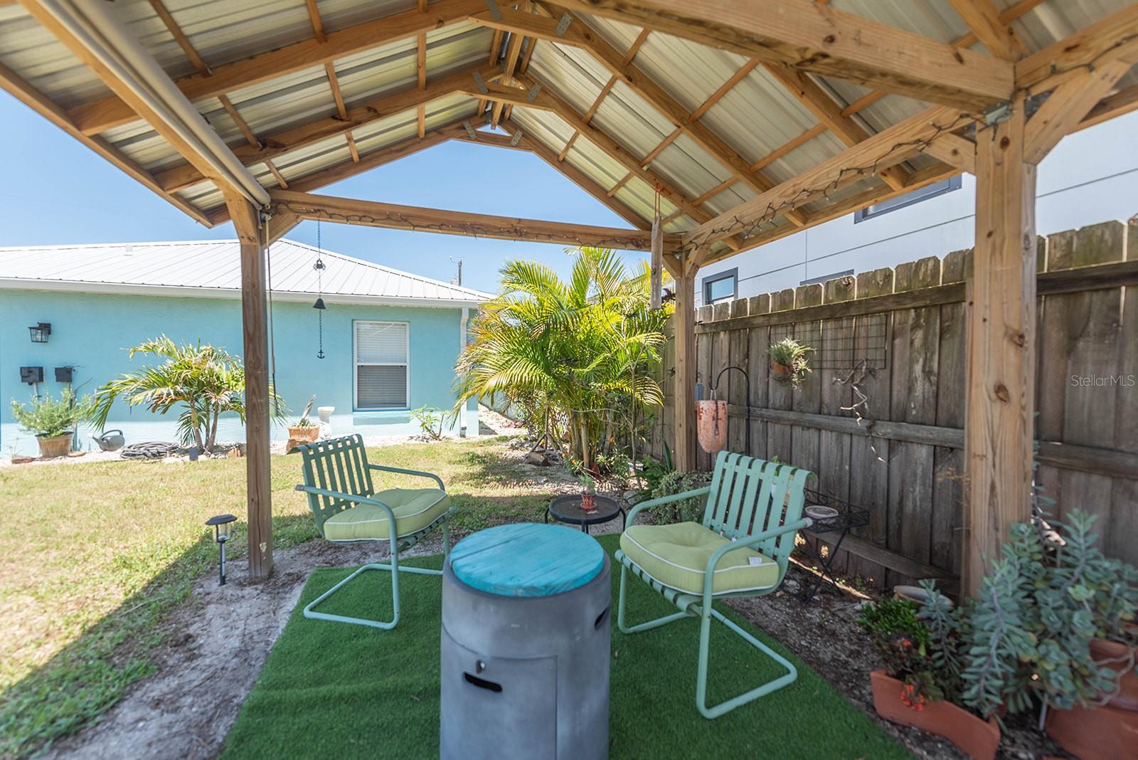 Image 21 of 29 For 139 Randle Avenue