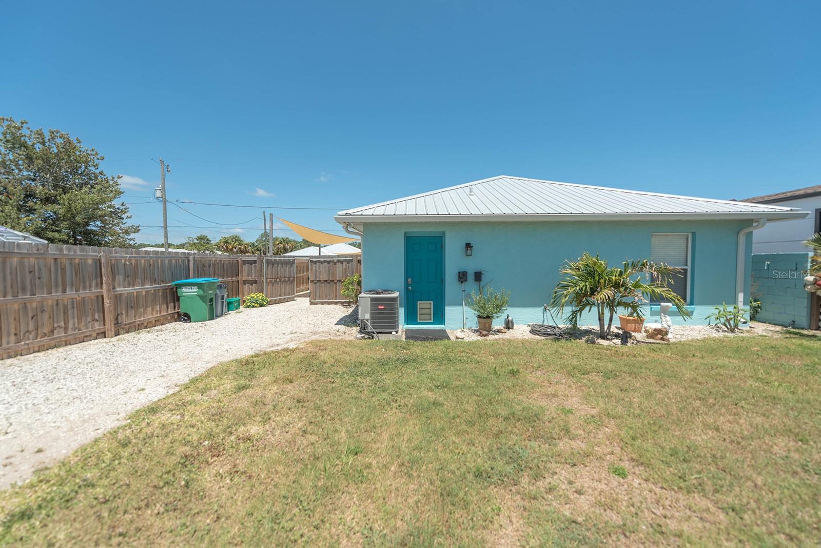 Image 23 of 29 For 139 Randle Avenue