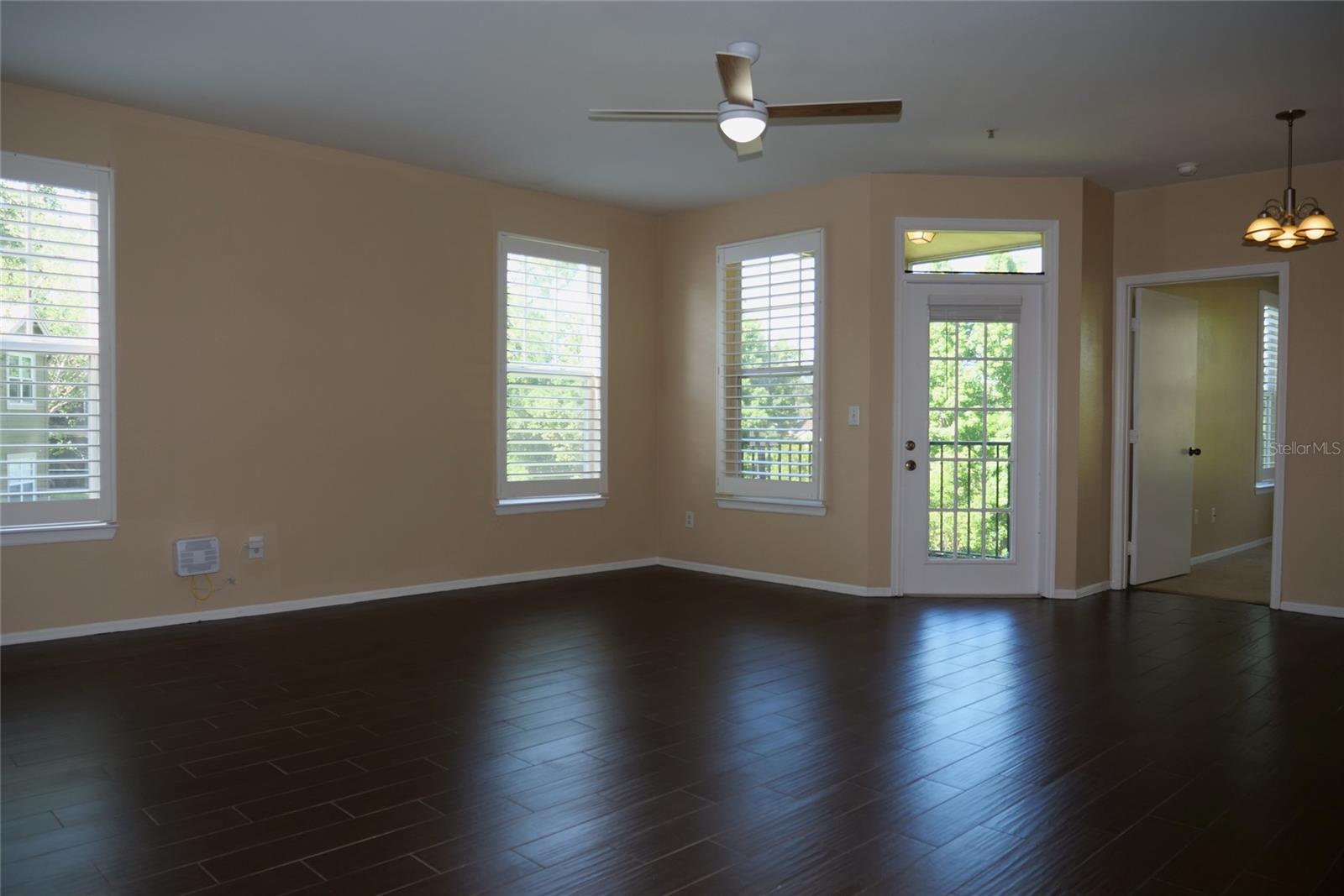 Image 3 of 15 For 413 Summit Ridge Place 215