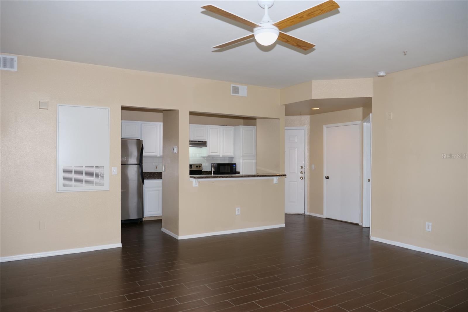 Image 4 of 15 For 413 Summit Ridge Place 215