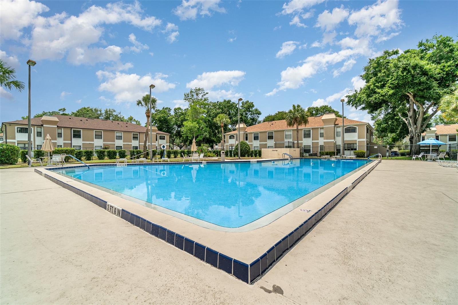 Image 18 of 24 For 2924 Semoran Boulevard D2