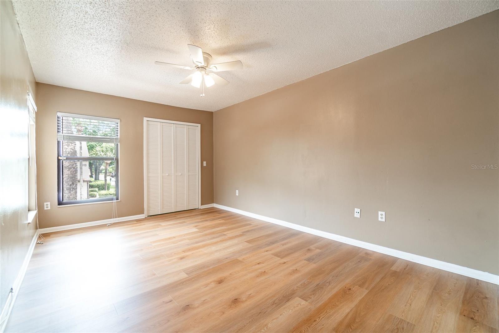 Image 9 of 24 For 2924 Semoran Boulevard D2