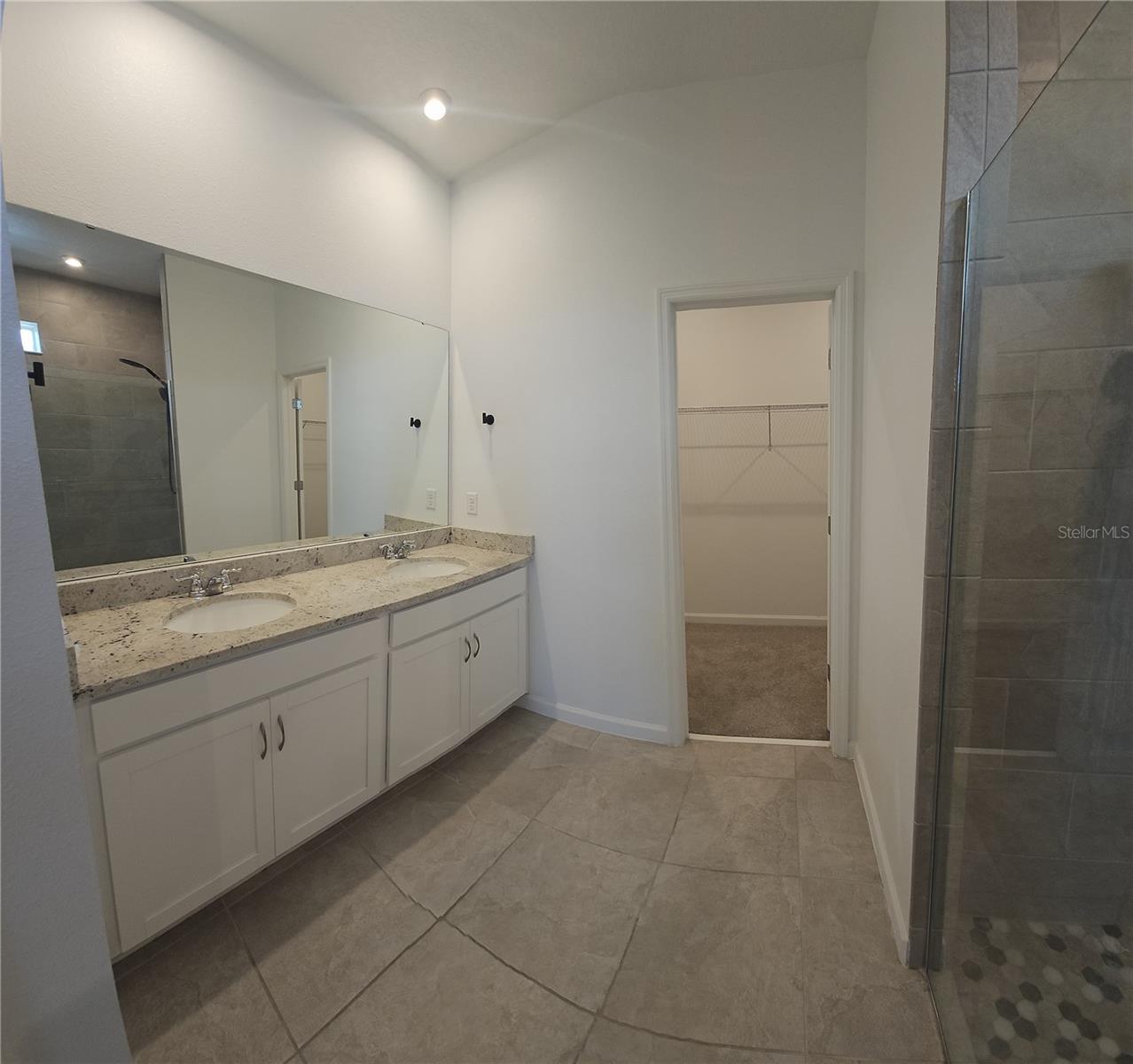 Image 27 of 35 For 1141 Lakeshore Breeze Place