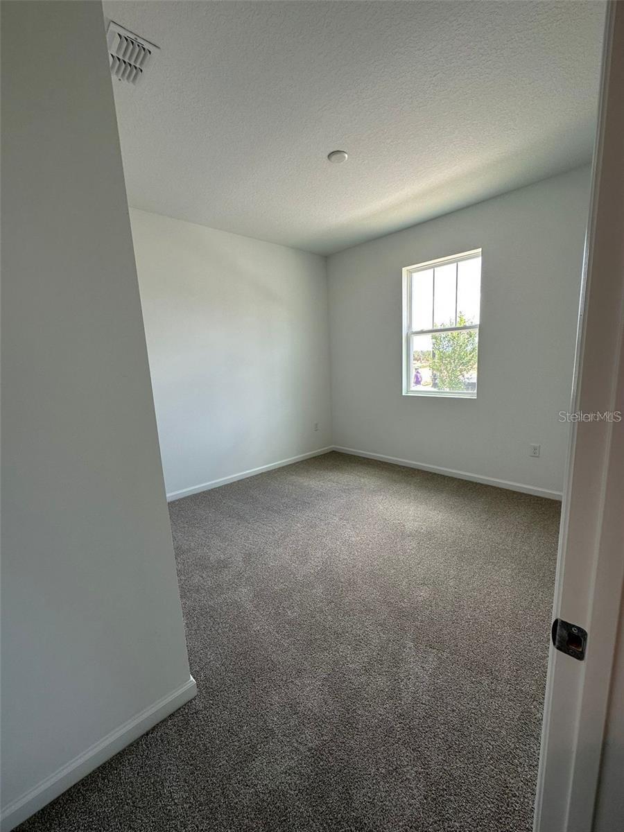 Image 9 of 22 For 1141 Lakeshore Breeze Place