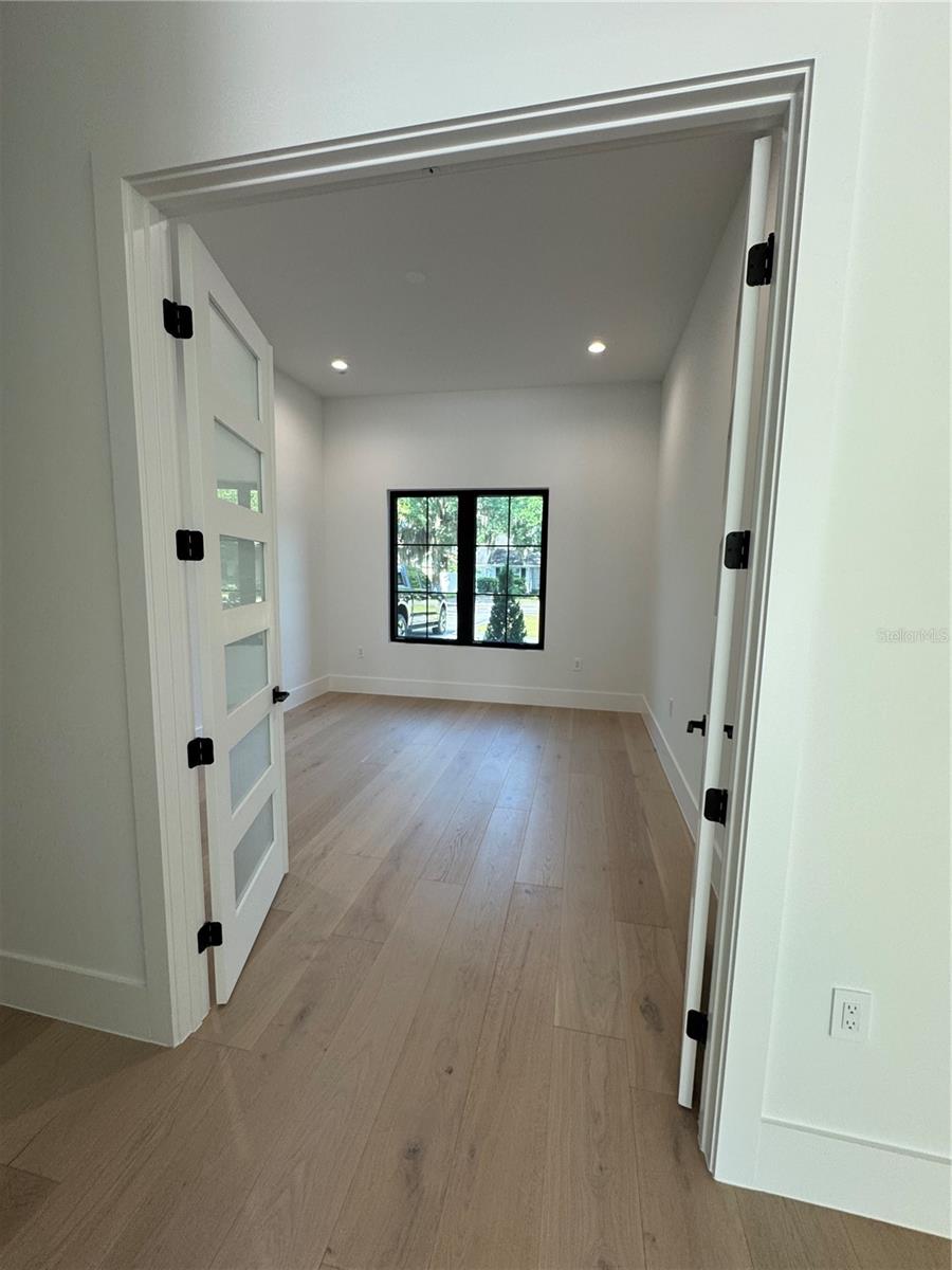 Image 19 of 57 For 182 Phelps Avenue