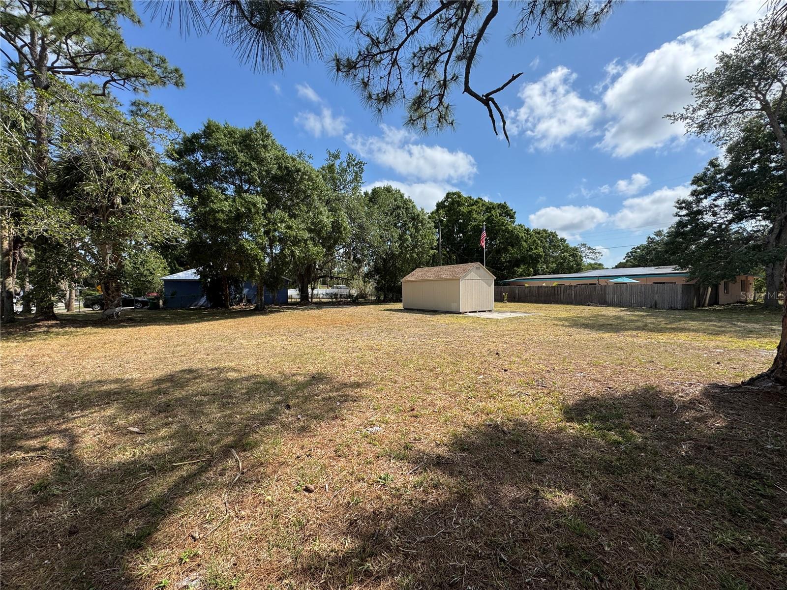 Image 2 of 3 For 633 Varr Avenue