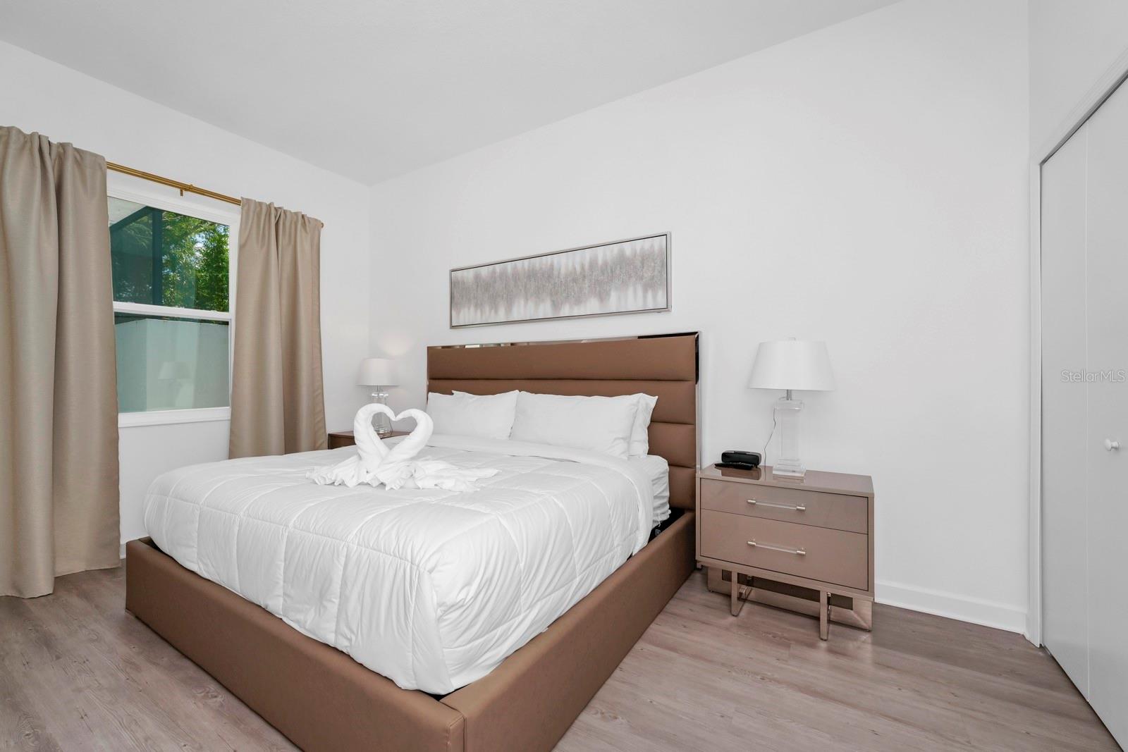 Image 19 of 41 For 296 Famagusta Drive
