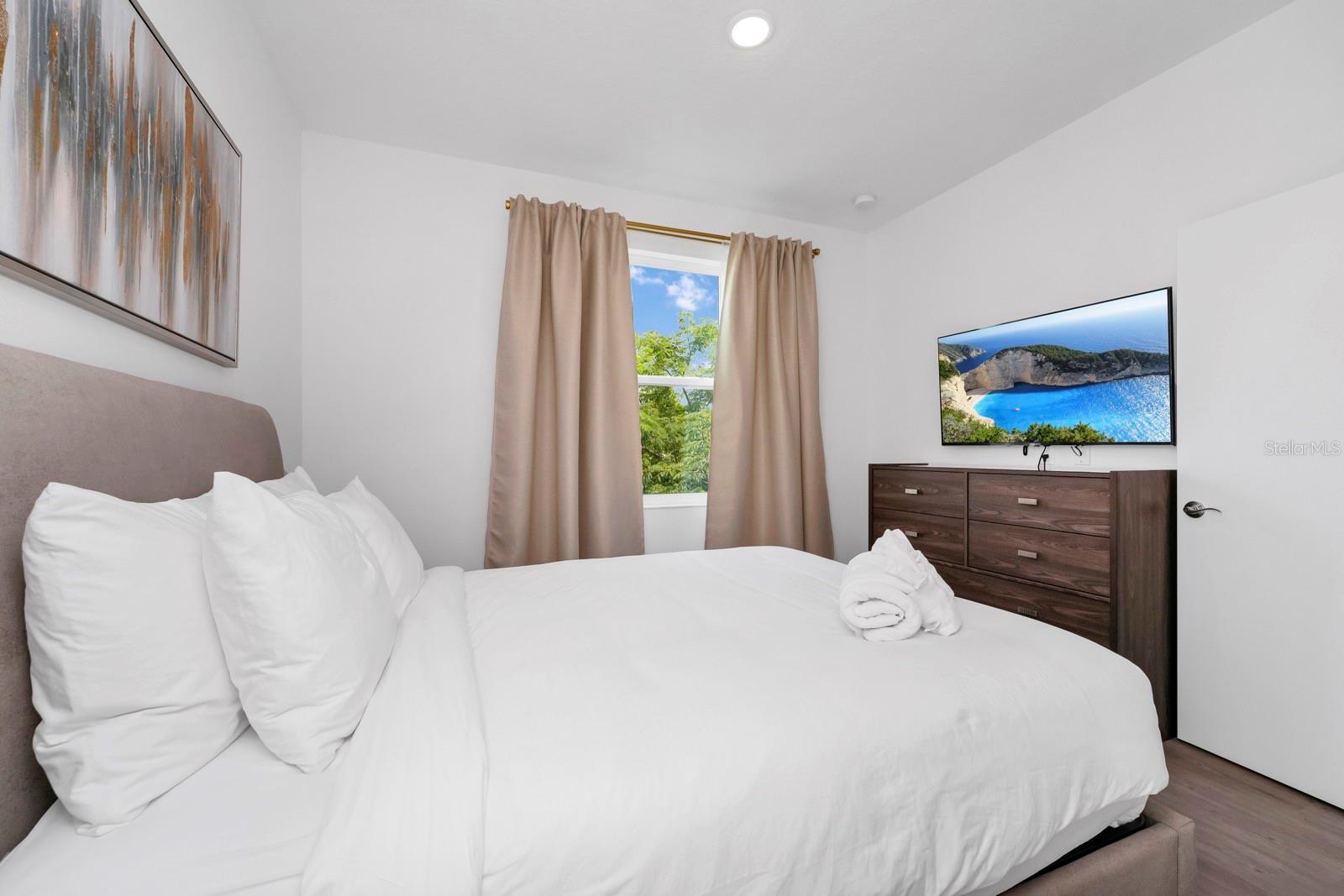 Image 30 of 41 For 296 Famagusta Drive