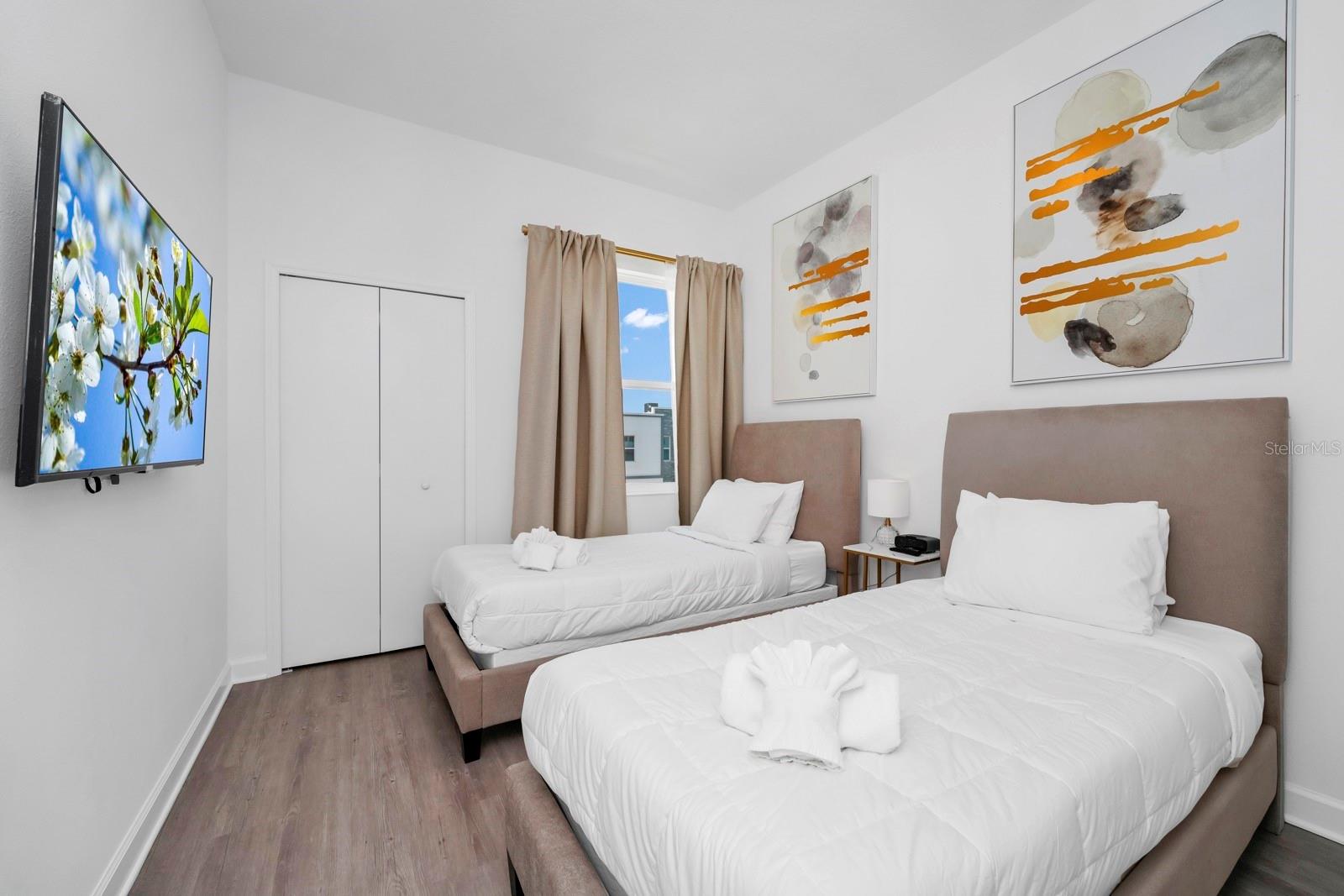 Image 31 of 41 For 296 Famagusta Drive