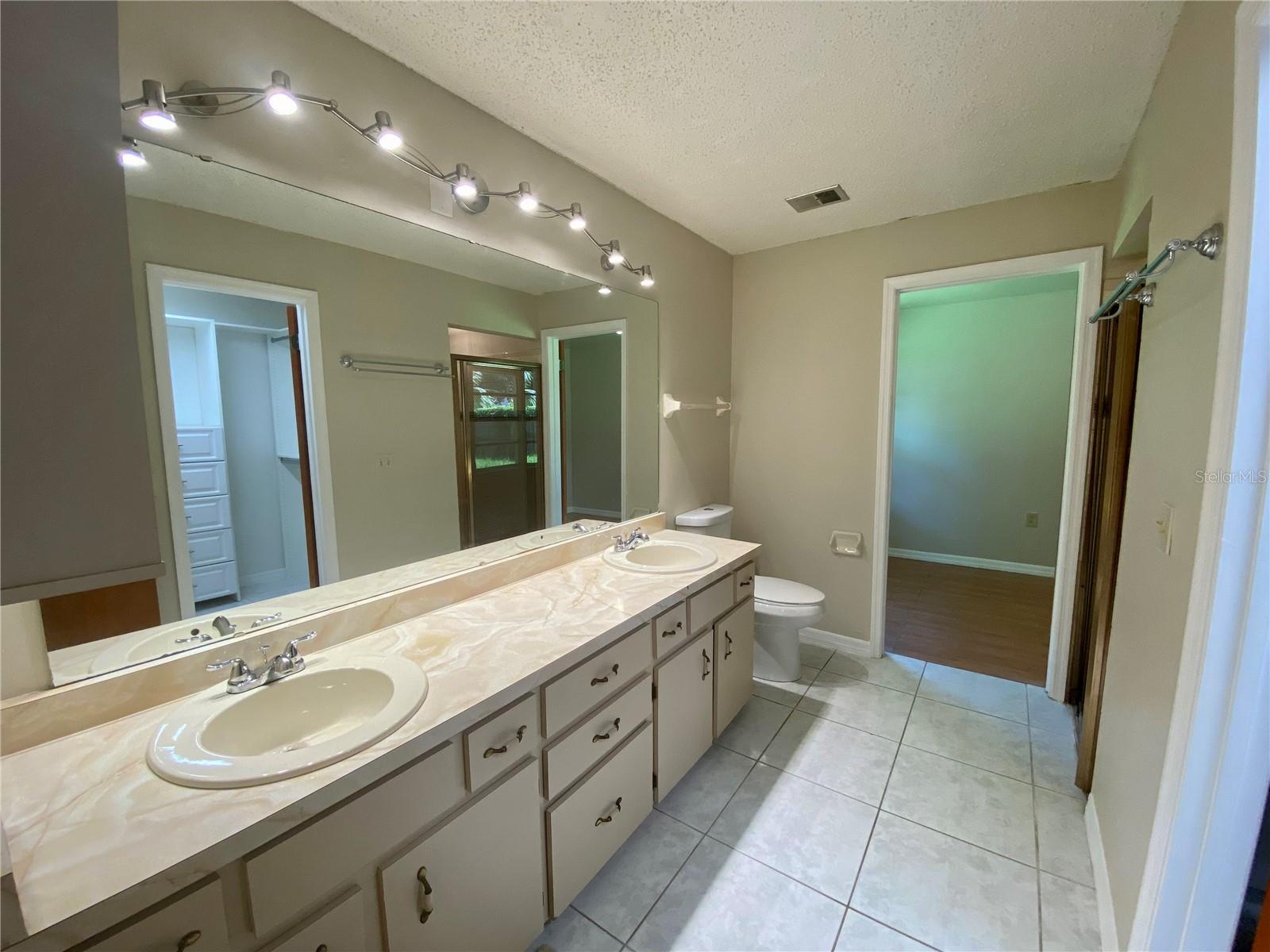 Image 13 of 21 For 5050 Hidden Springs Boulevard