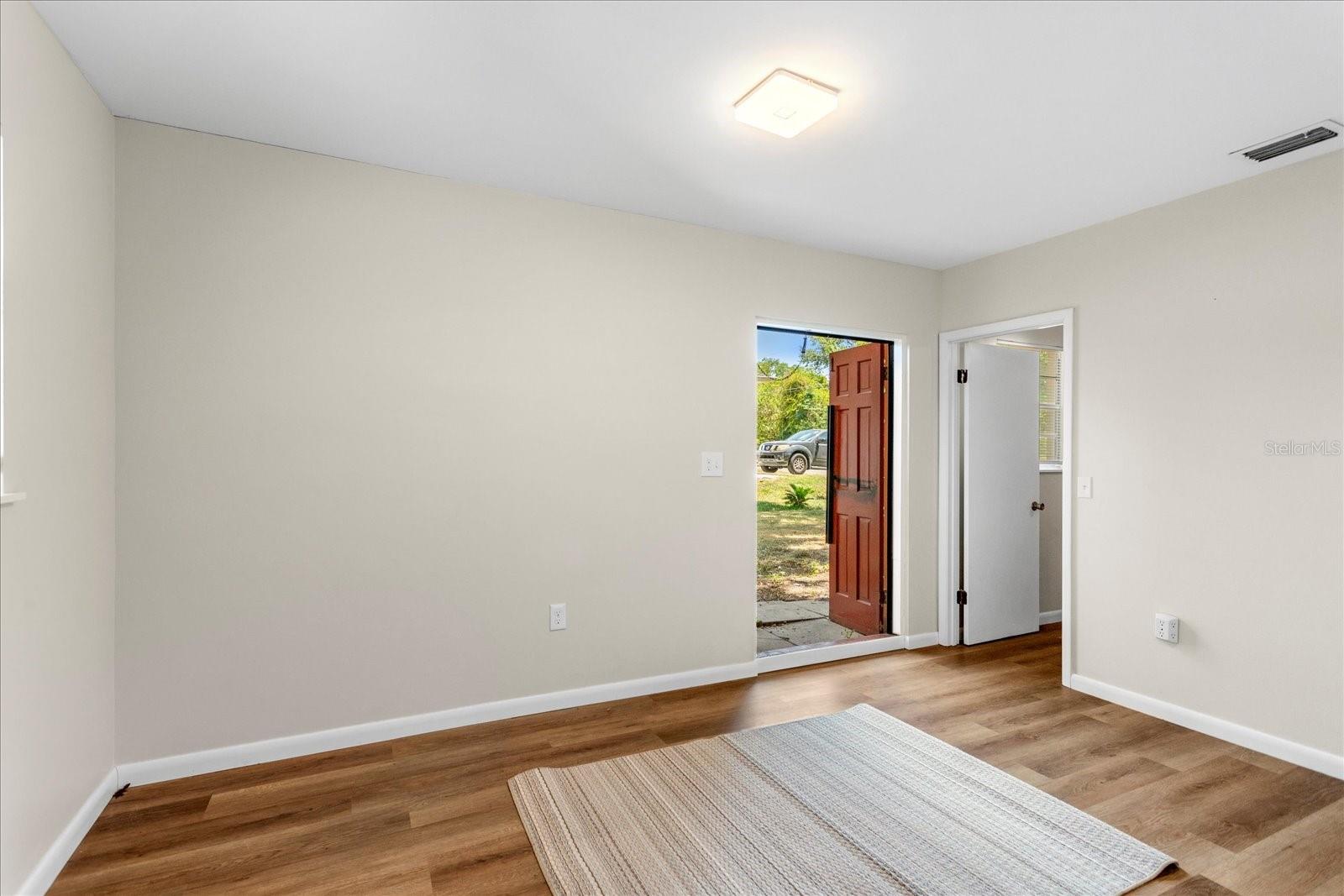 Image 21 of 28 For 1190 Pecan Street