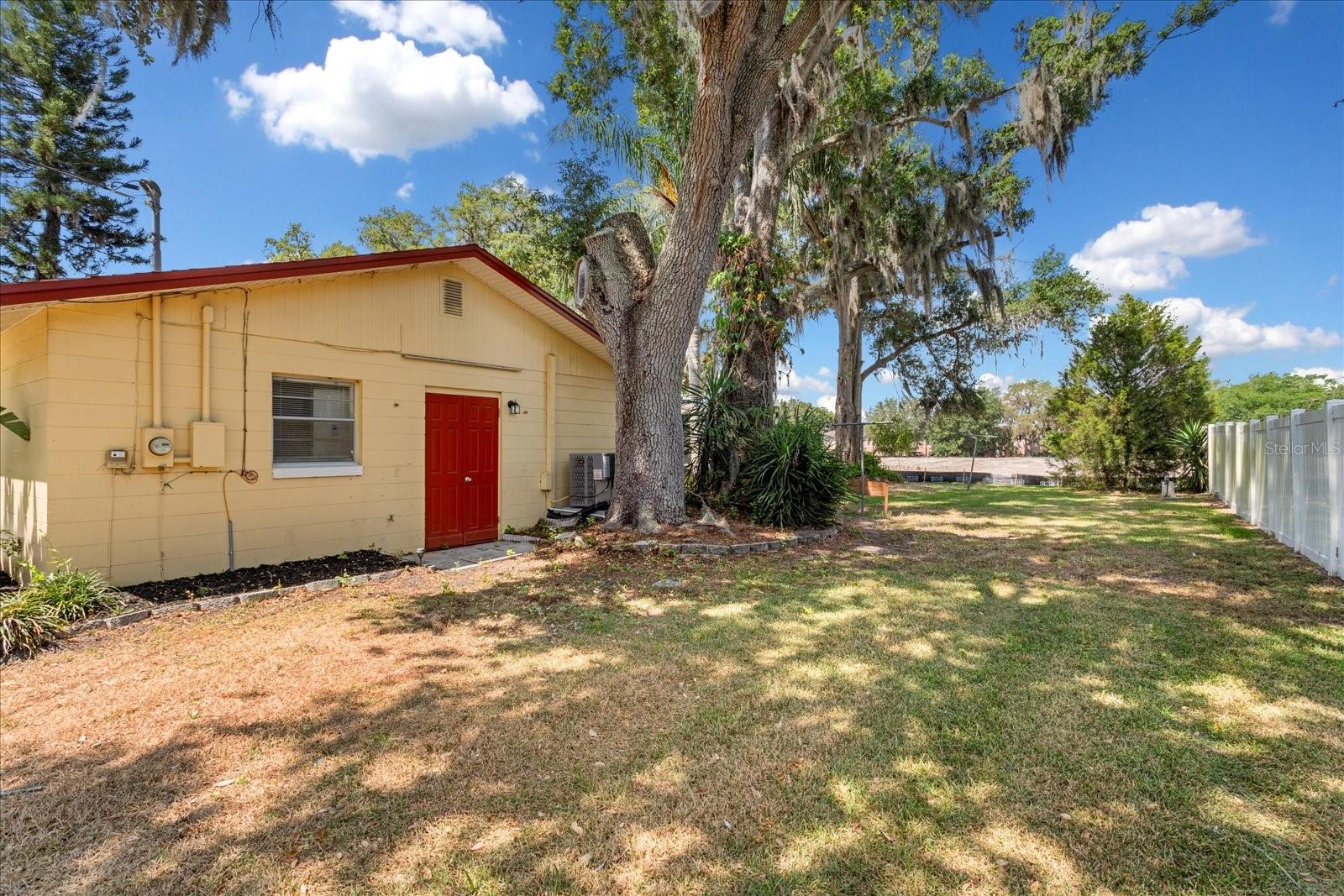 Image 25 of 28 For 1190 Pecan Street