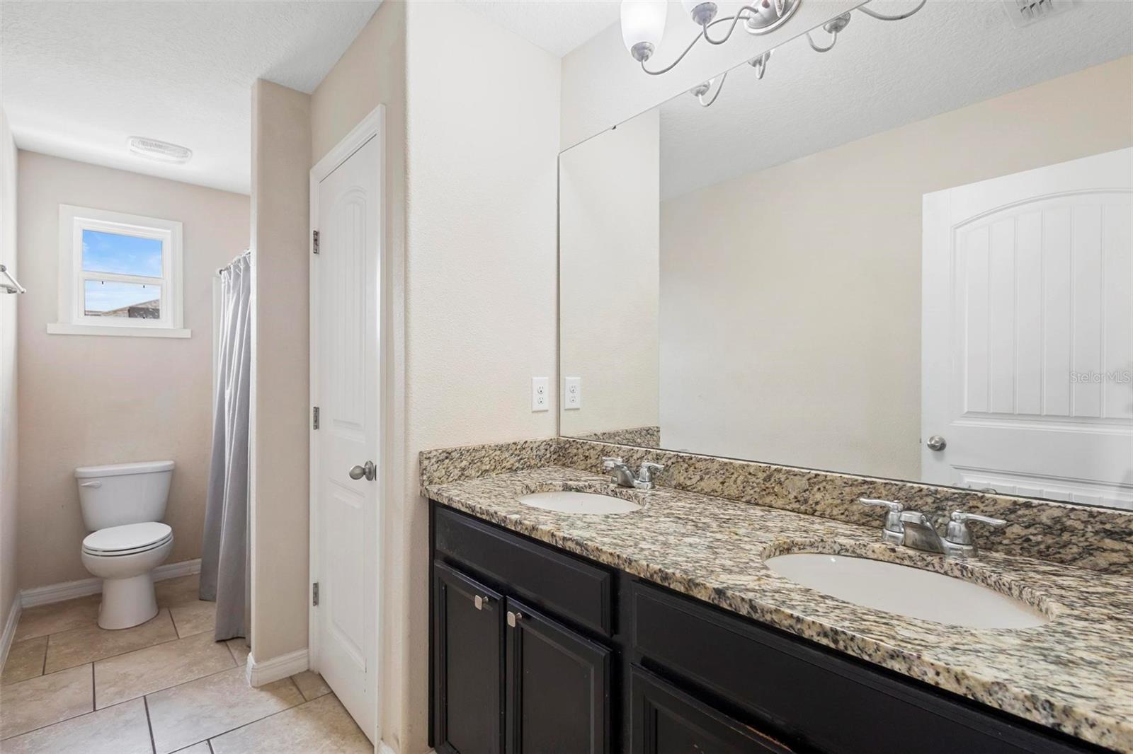 Image 17 of 47 For 2136 J Lawson Boulevard