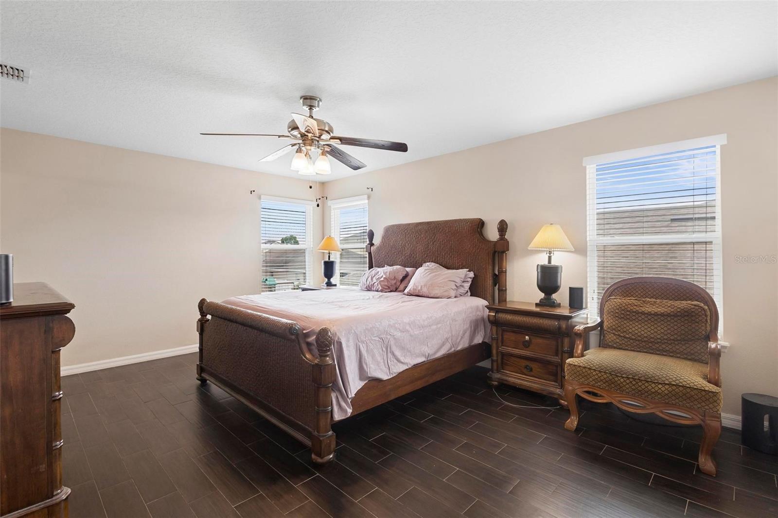 Image 24 of 47 For 2136 J Lawson Boulevard