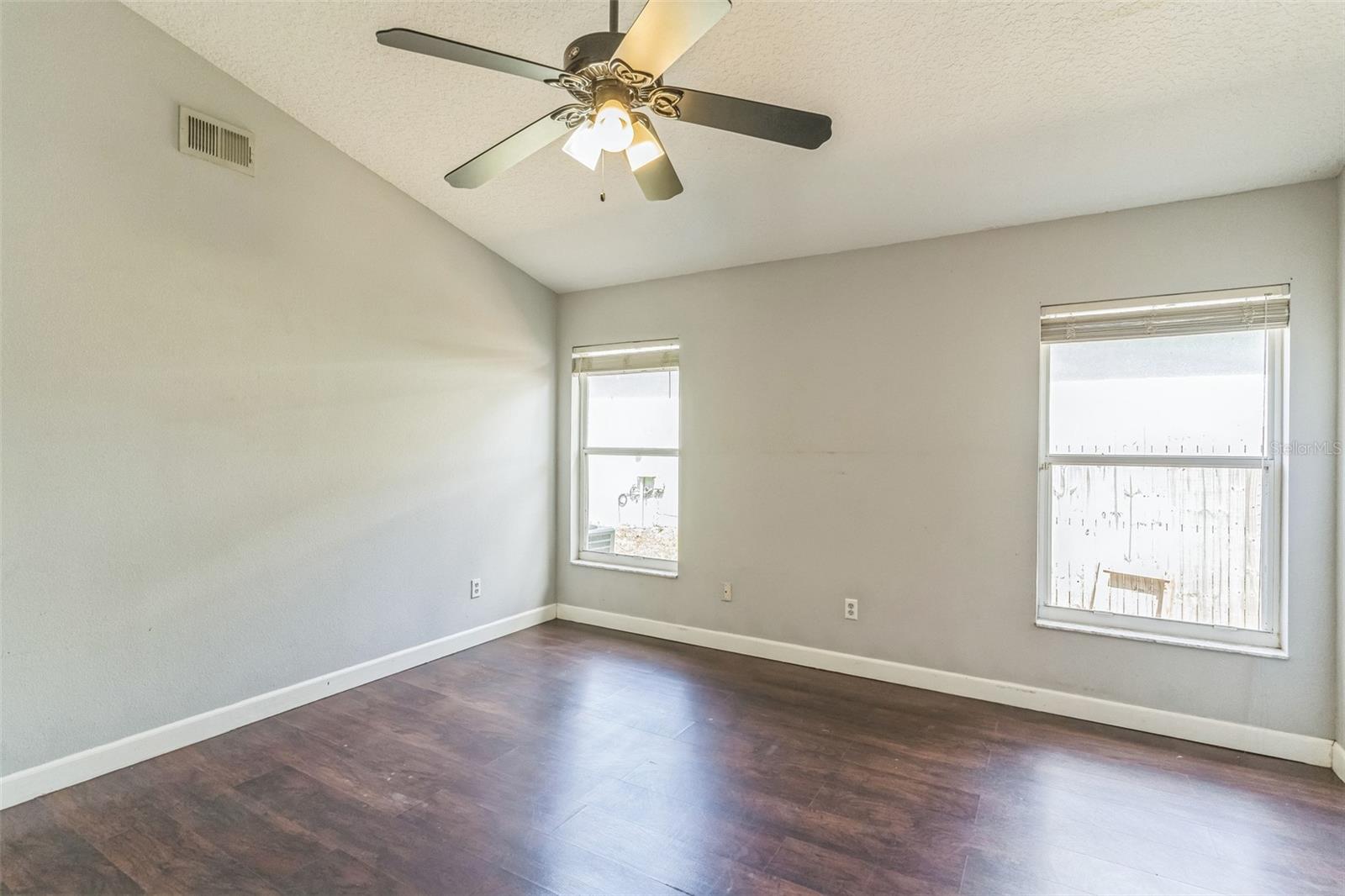 Image 13 of 37 For 6702 Imperial Oak Lane
