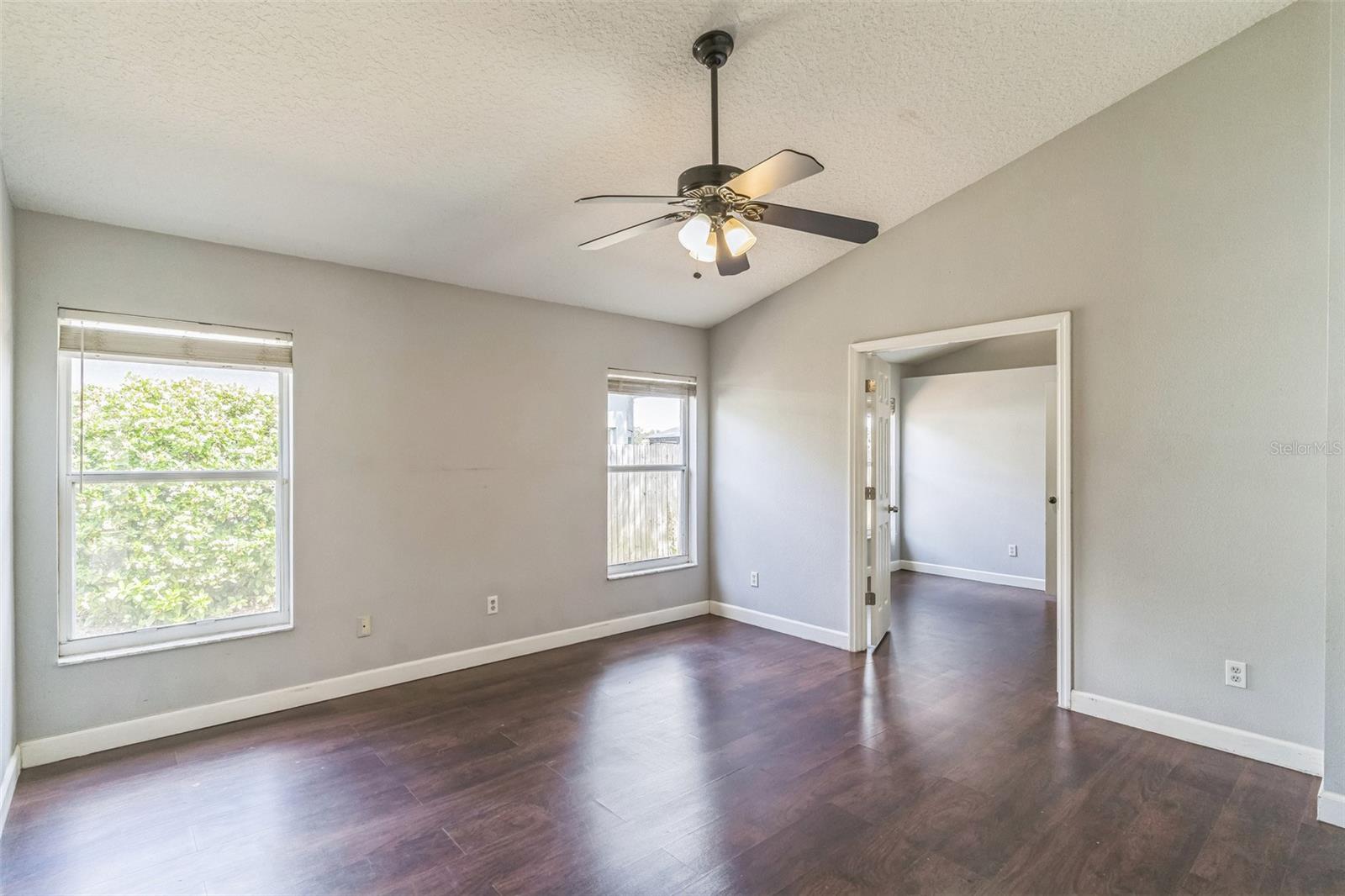 Image 15 of 37 For 6702 Imperial Oak Lane