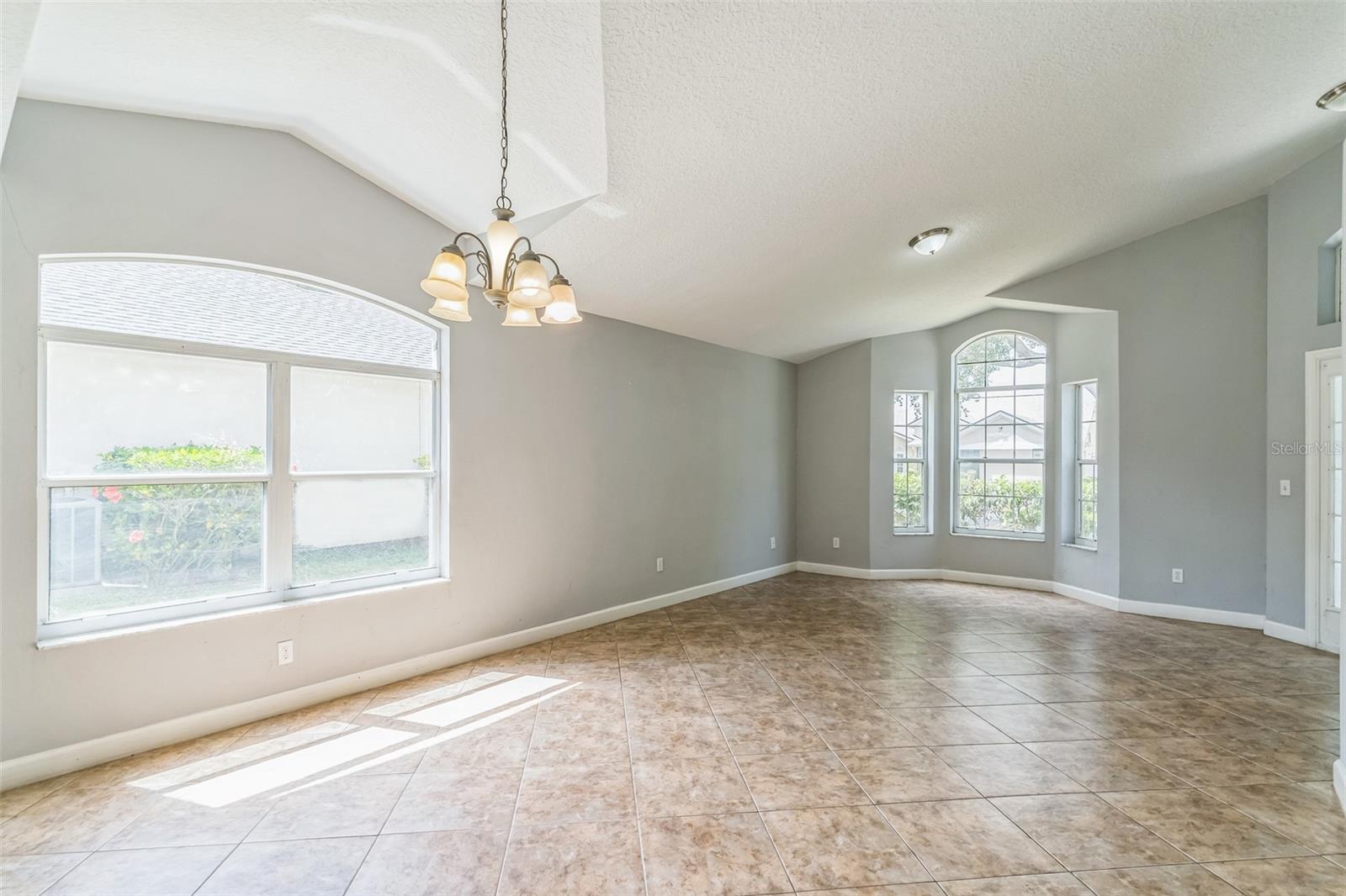 Image 16 of 37 For 6702 Imperial Oak Lane