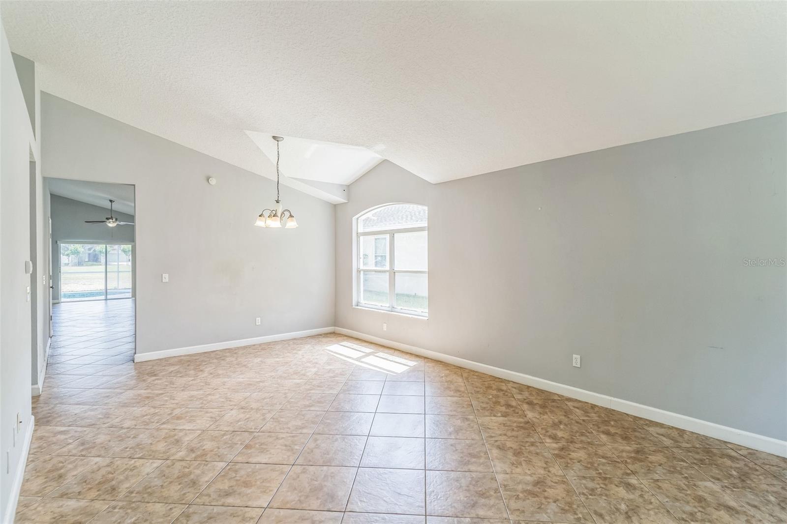 Image 17 of 37 For 6702 Imperial Oak Lane