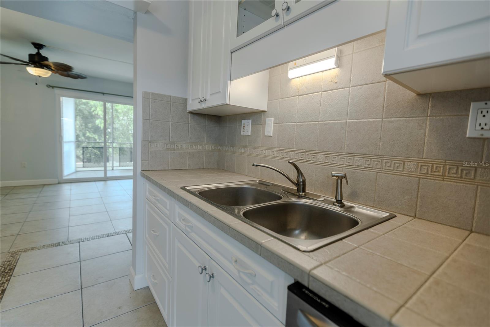Image 10 of 33 For 151 Orlando Avenue 204