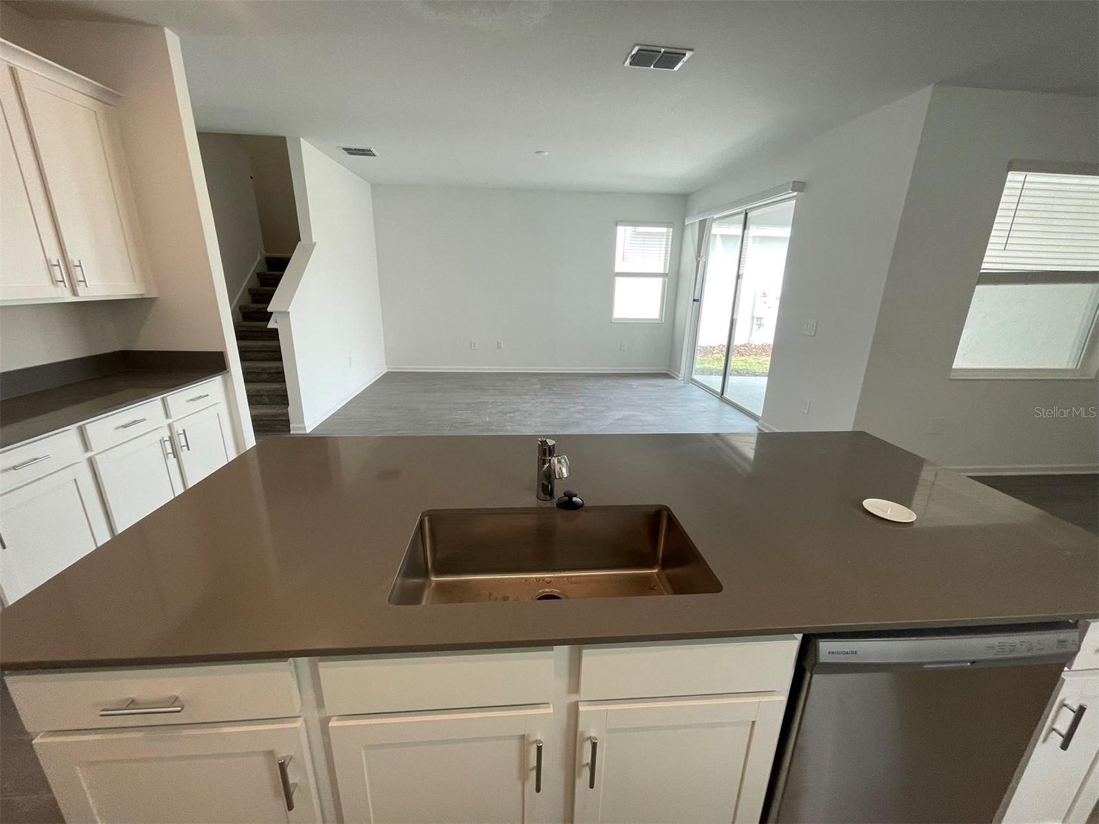 Image 11 of 30 For 6241 Blissful Street