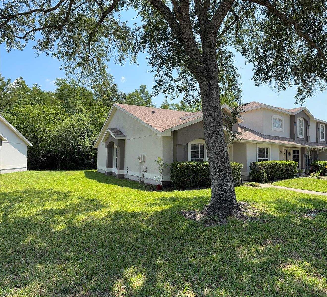 Image 4 of 30 For 14844 Laguna Beach Circle