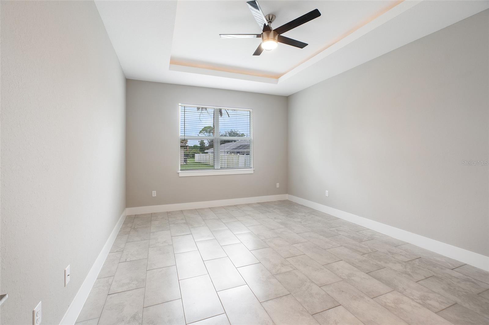 Image 38 of 52 For 1250 Papillon Street