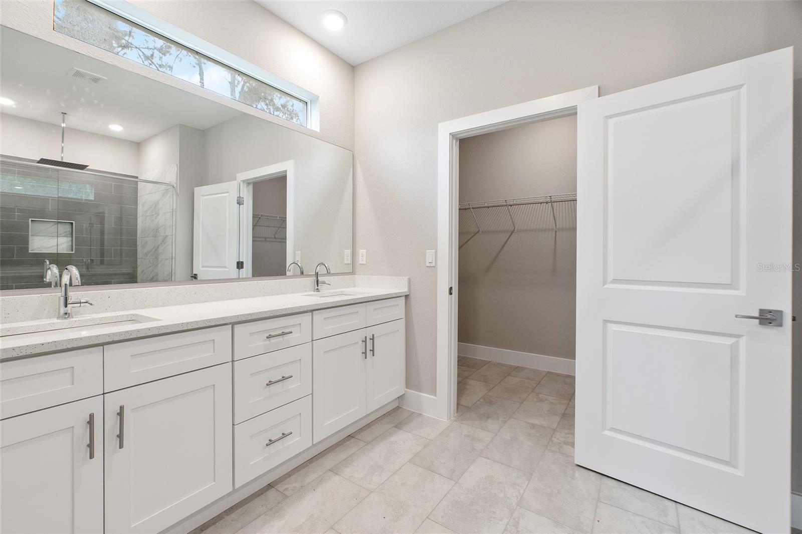 Image 45 of 52 For 1250 Papillon Street