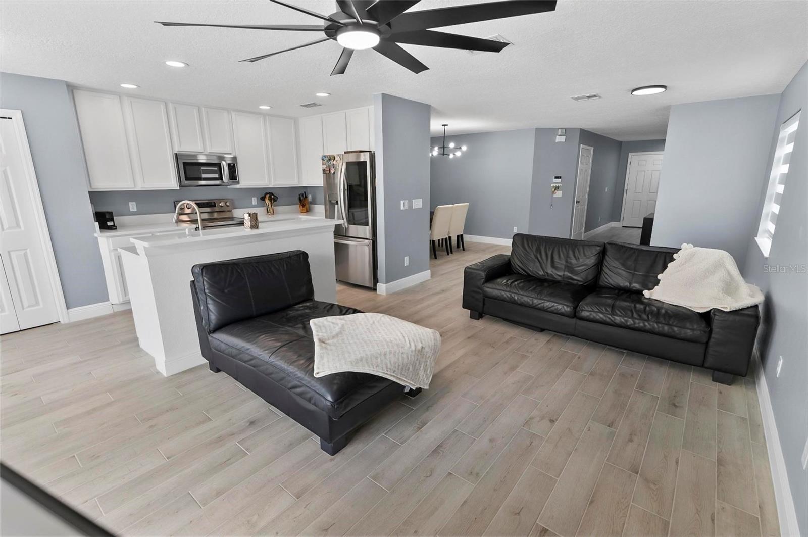 Image 13 of 77 For 12661 Somerset Oaks Street